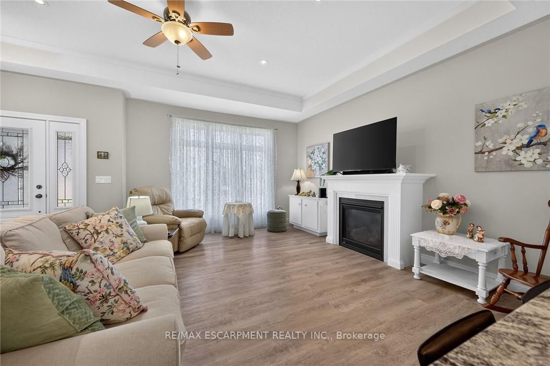 26 Stonebridge Place Property Photo 7