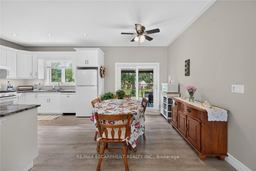 26 Stonebridge Place Property Photo 11