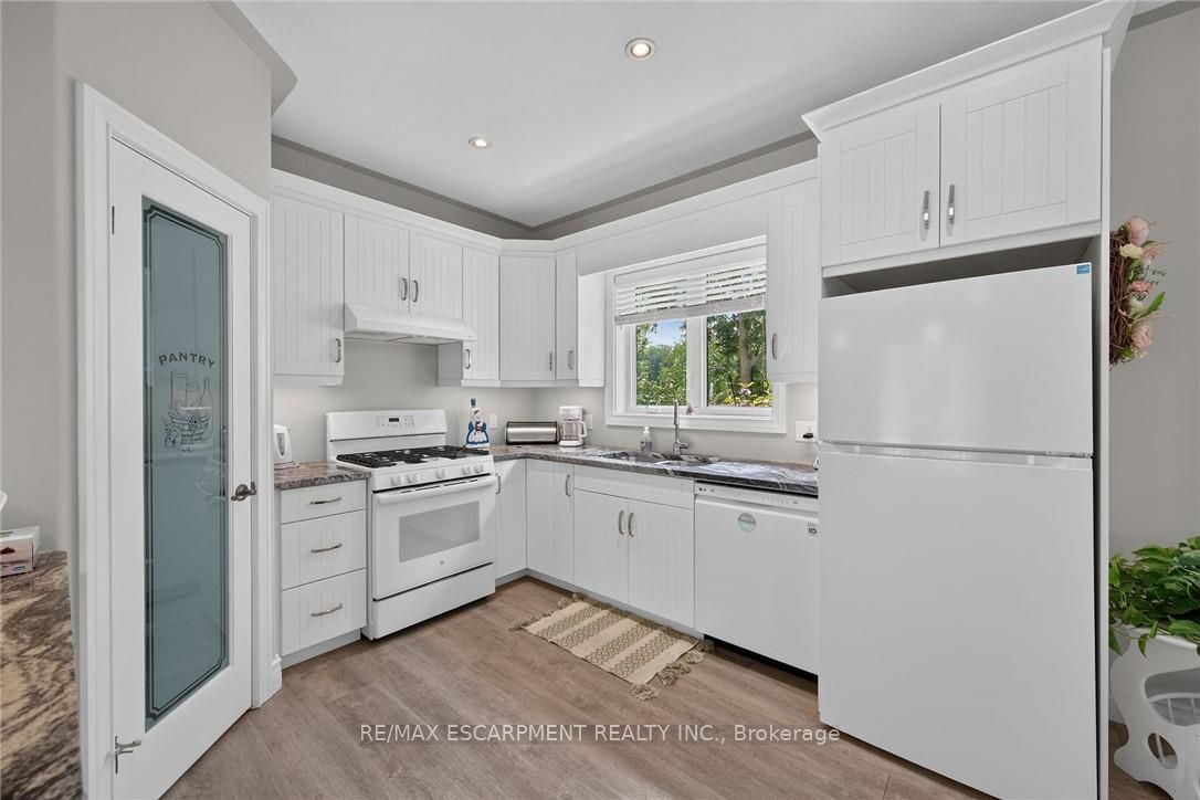26 Stonebridge Place Property Photo 14
