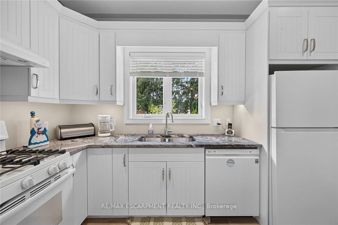 26 Stonebridge Place Property Photo 15