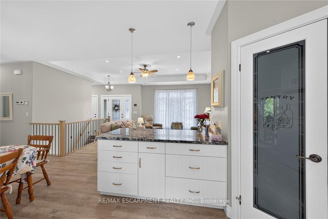 26 Stonebridge Place Property Photo 17