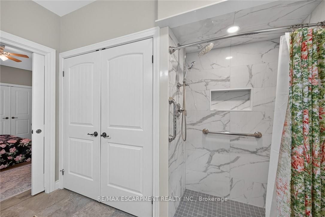 26 Stonebridge Place Property Photo 25