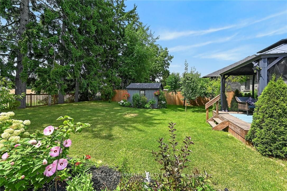 26 Stonebridge Place Property Photo 40