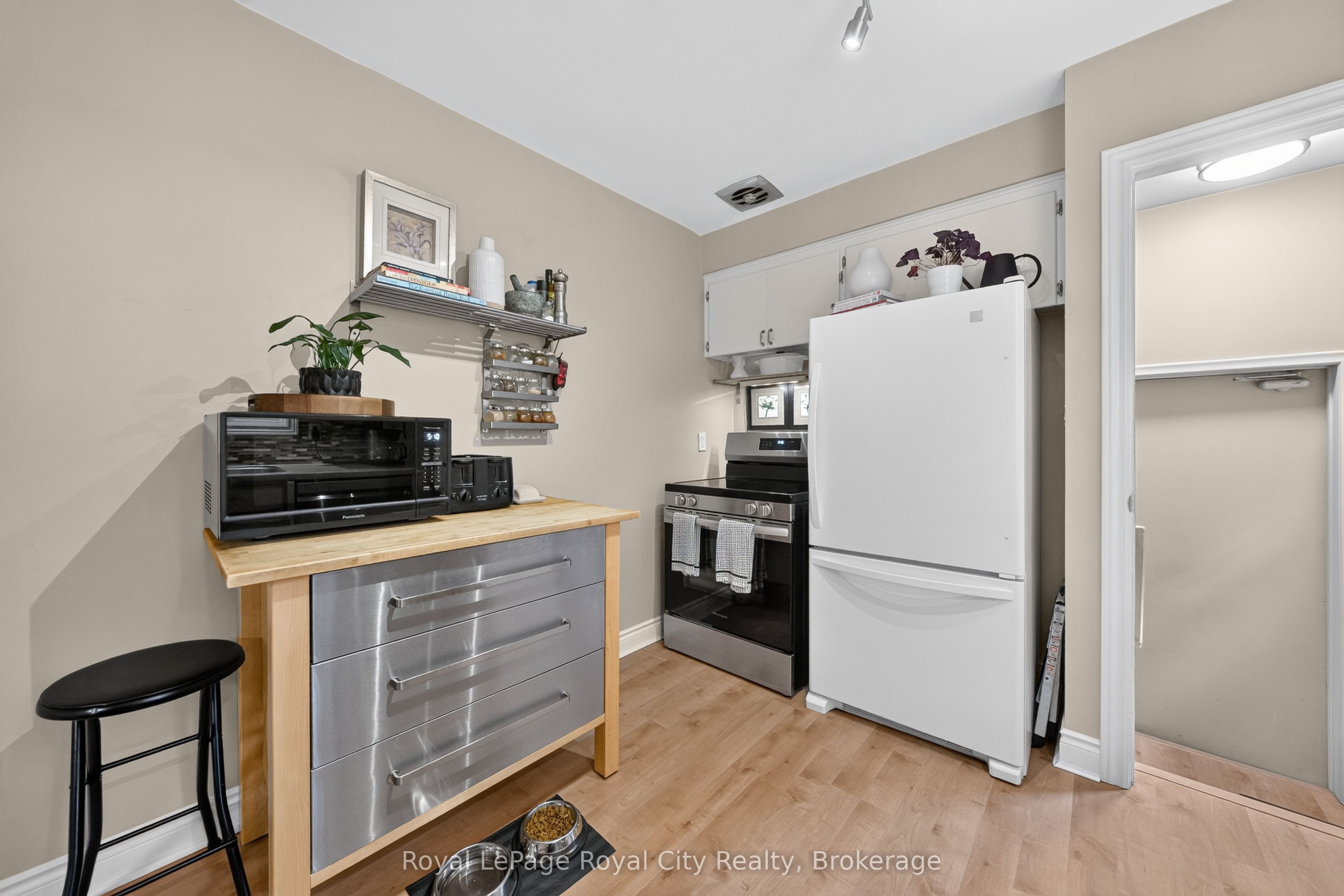 12 Tobey Avenue Property Photo 16
