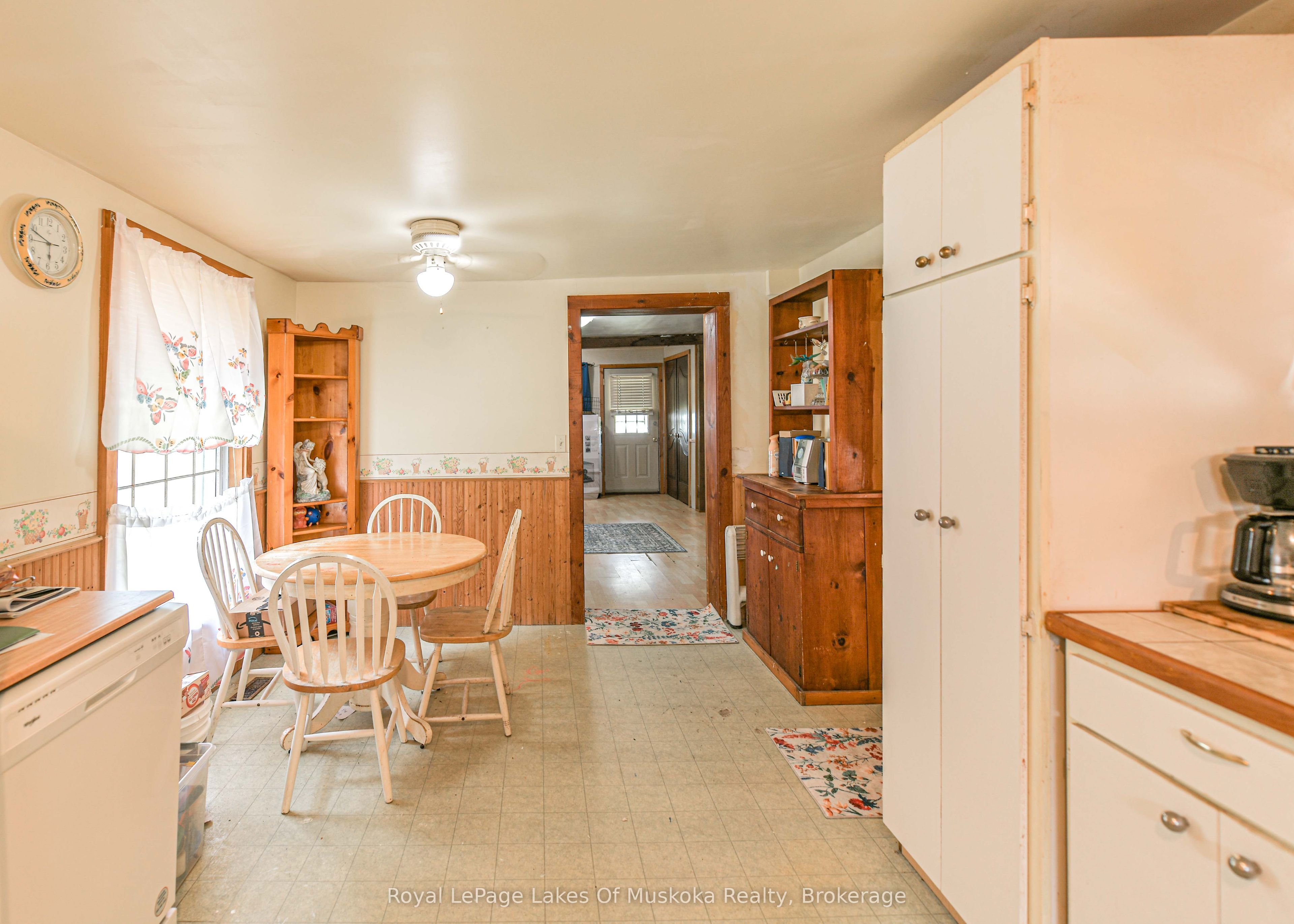 34 Young Street Property Photo 19