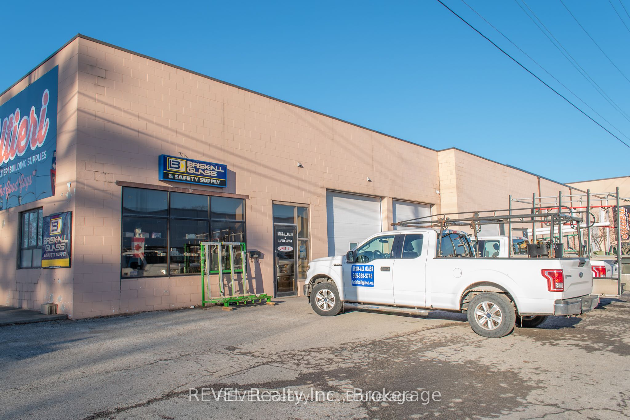 4564 Montrose Road Property Photo 2