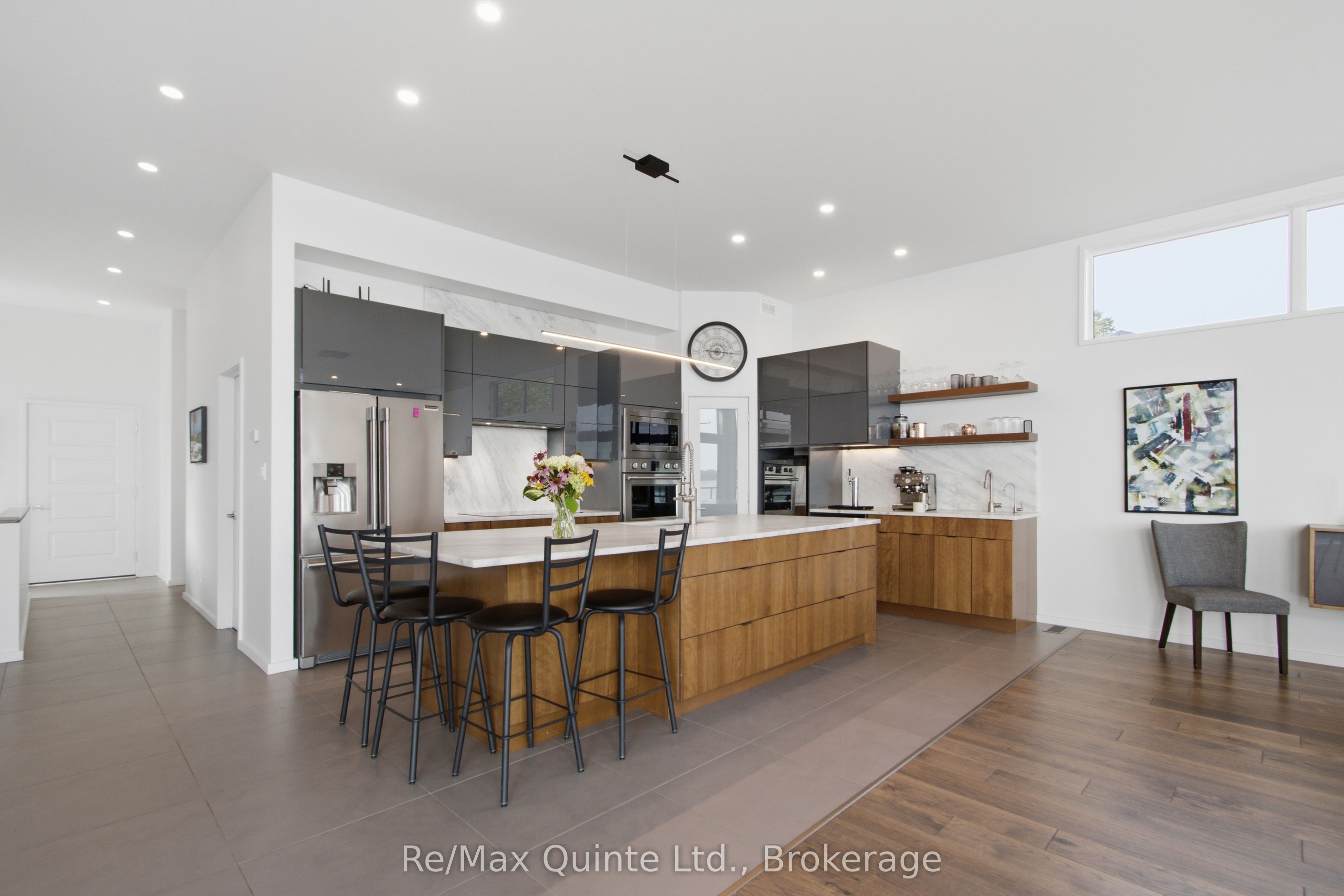 8 Bayview Point Road Property Photo 12