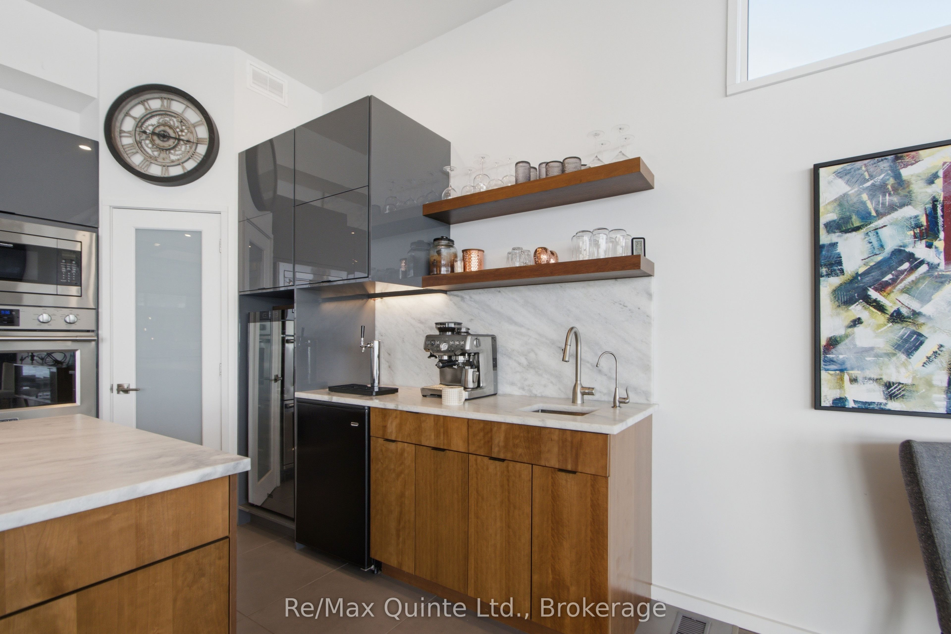 8 Bayview Point Road Property Photo 13