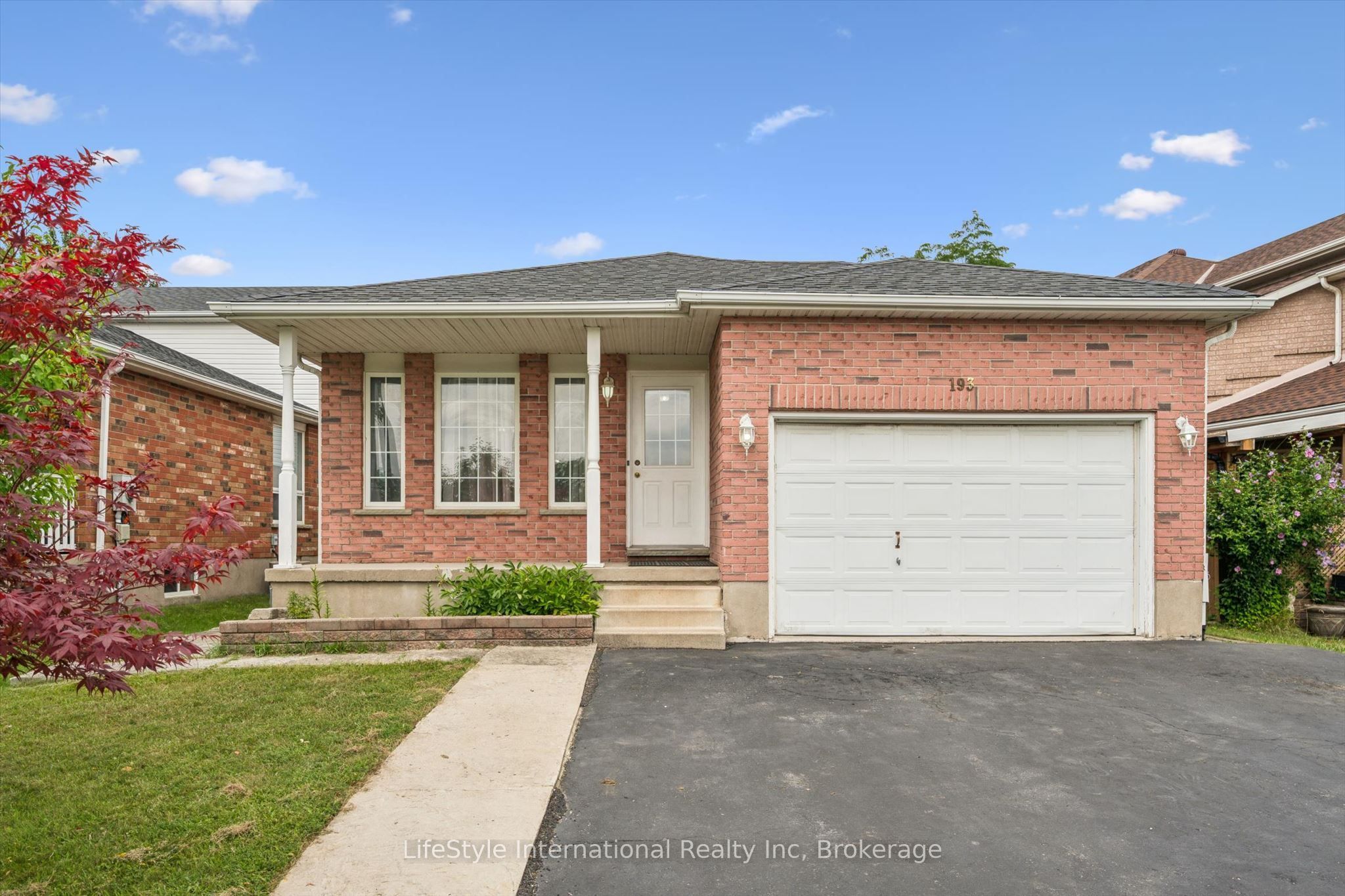 193 Deerpath Drive Property Photo 1