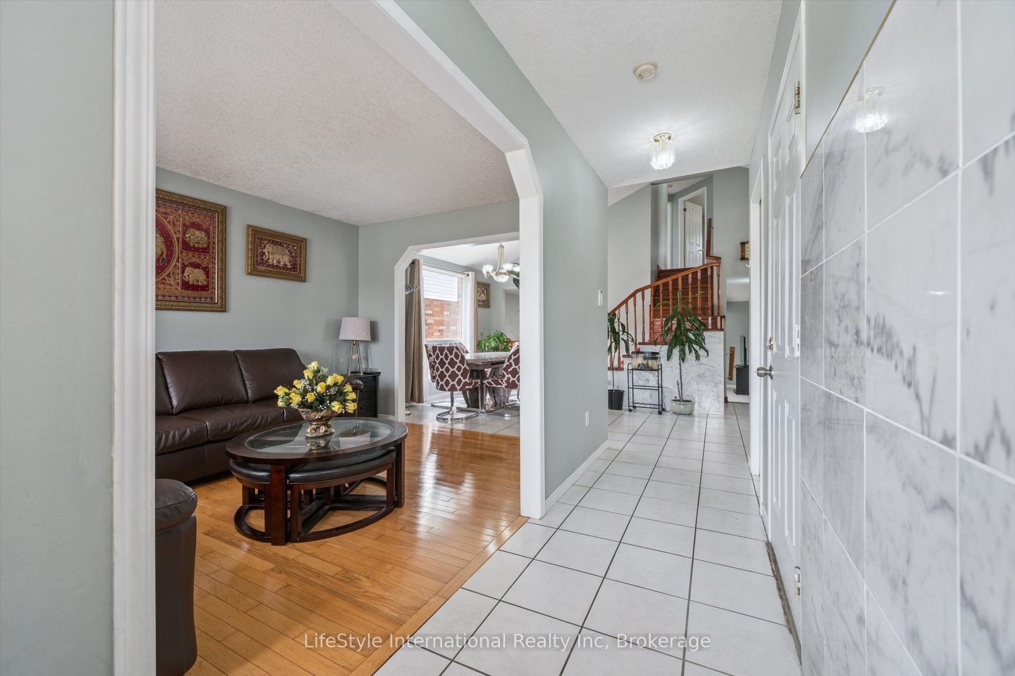 193 Deerpath Drive Property Photo 6