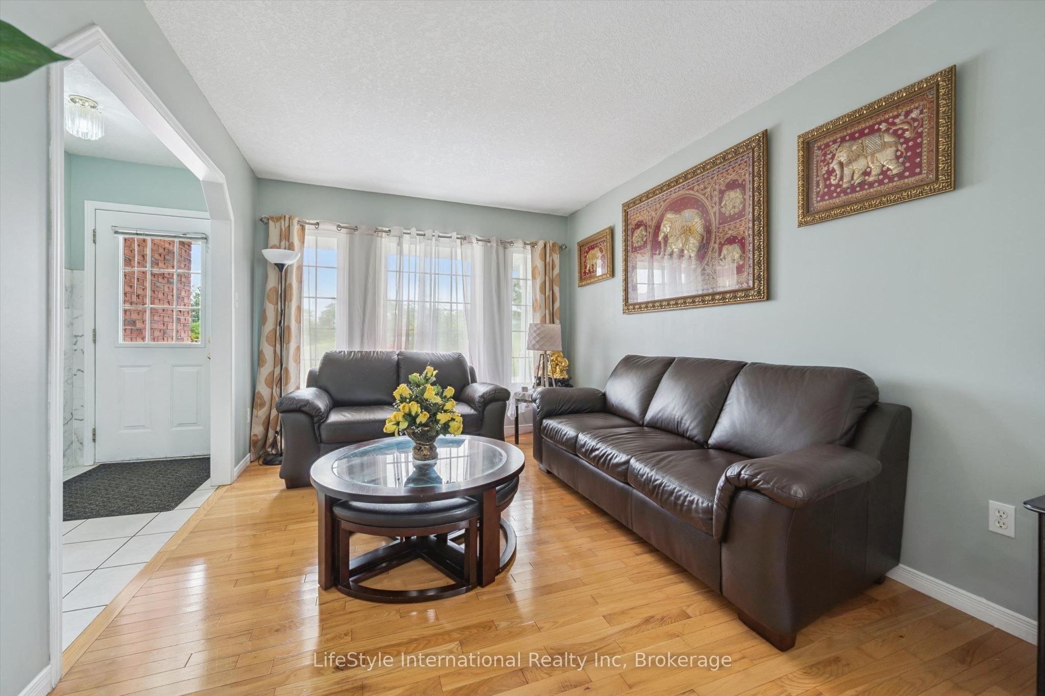 193 Deerpath Drive Property Photo 7