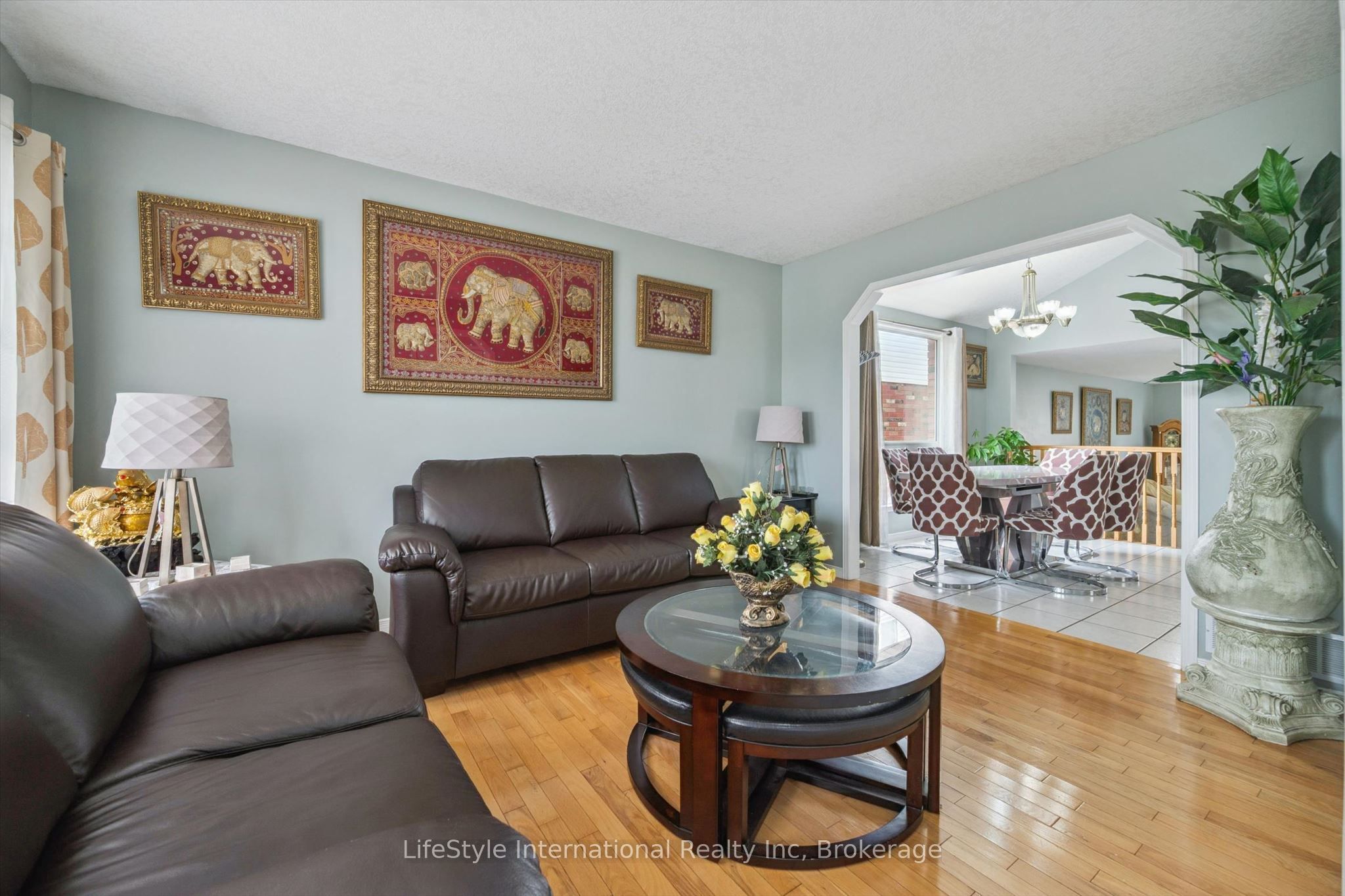 193 Deerpath Drive Property Photo 8