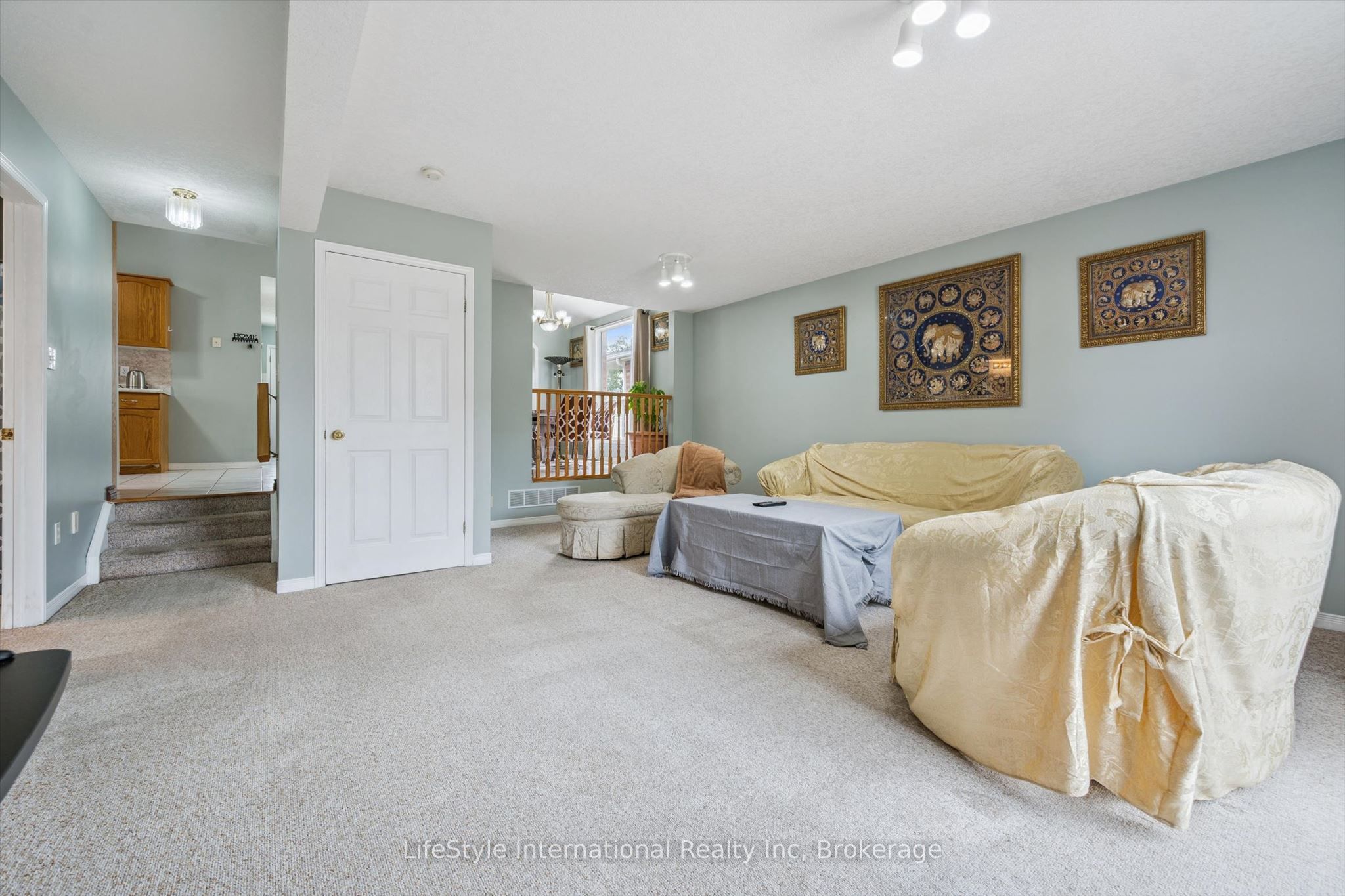 193 Deerpath Drive Property Photo 17