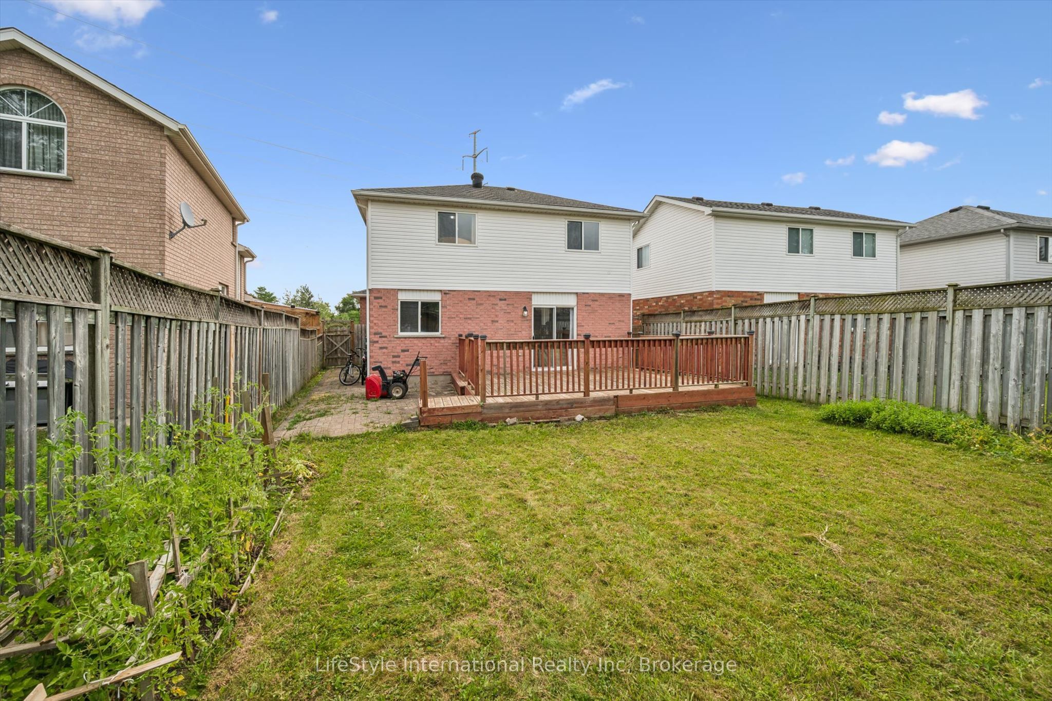 193 Deerpath Drive Property Photo 39