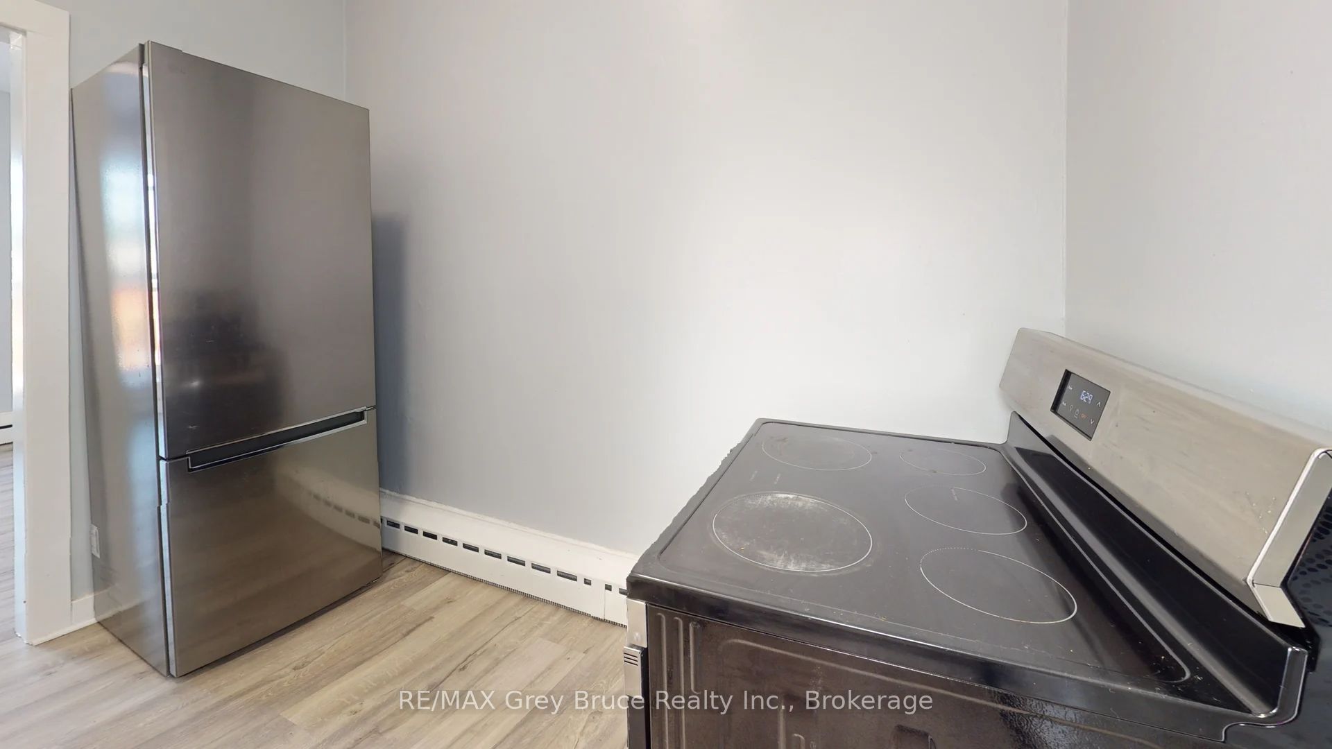 844 2nd Avenue E 6 Property Photo 6