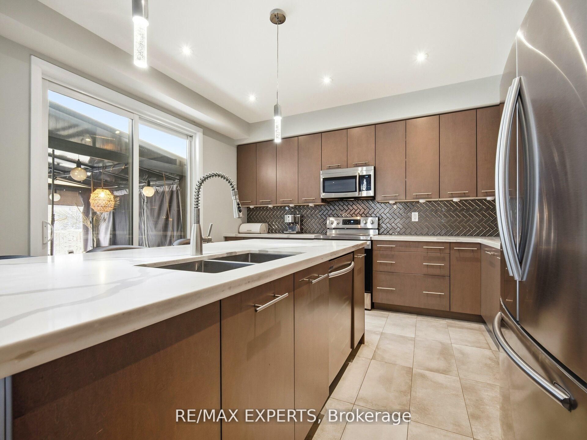 120 Farley Road Property Photo 6
