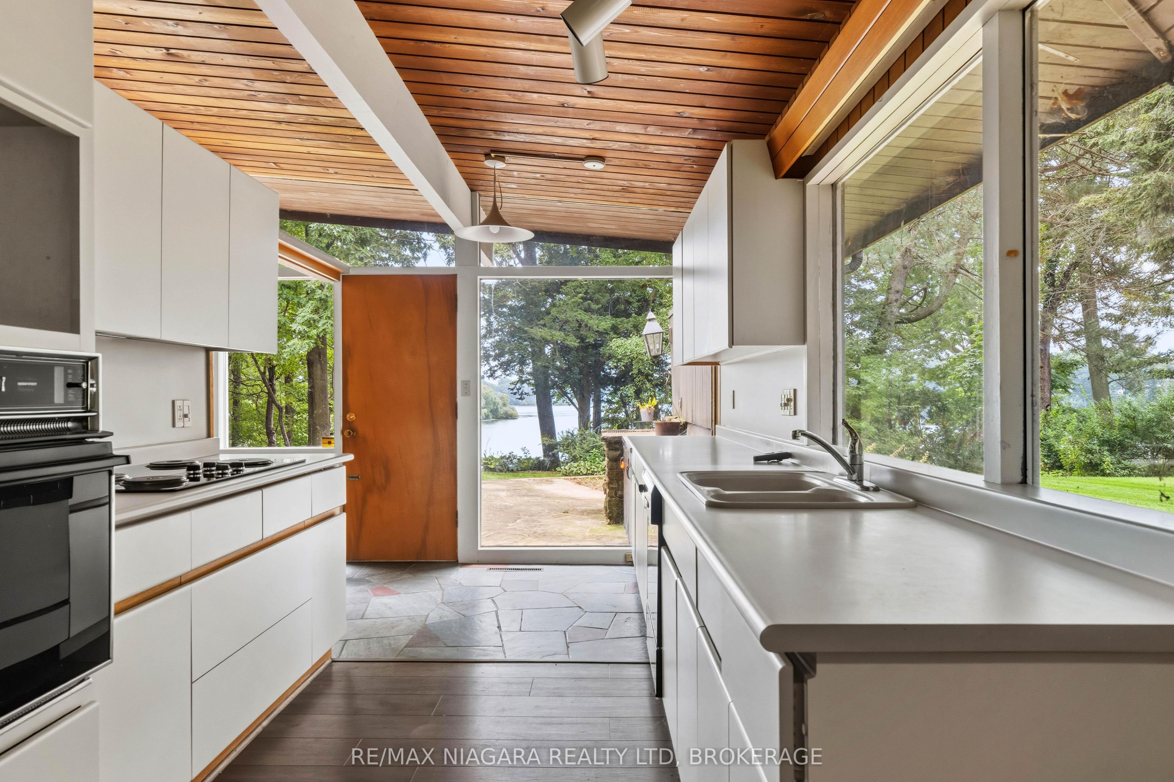 45 Port Master Drive Property Photo 6