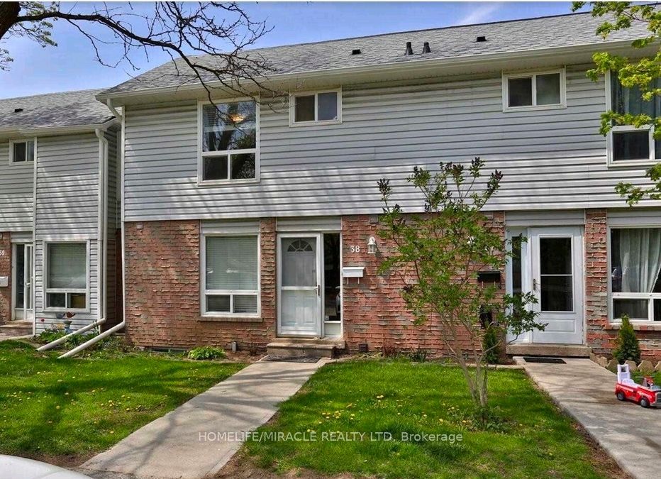 32 Mowat Boulevard 38 Property Photo 1