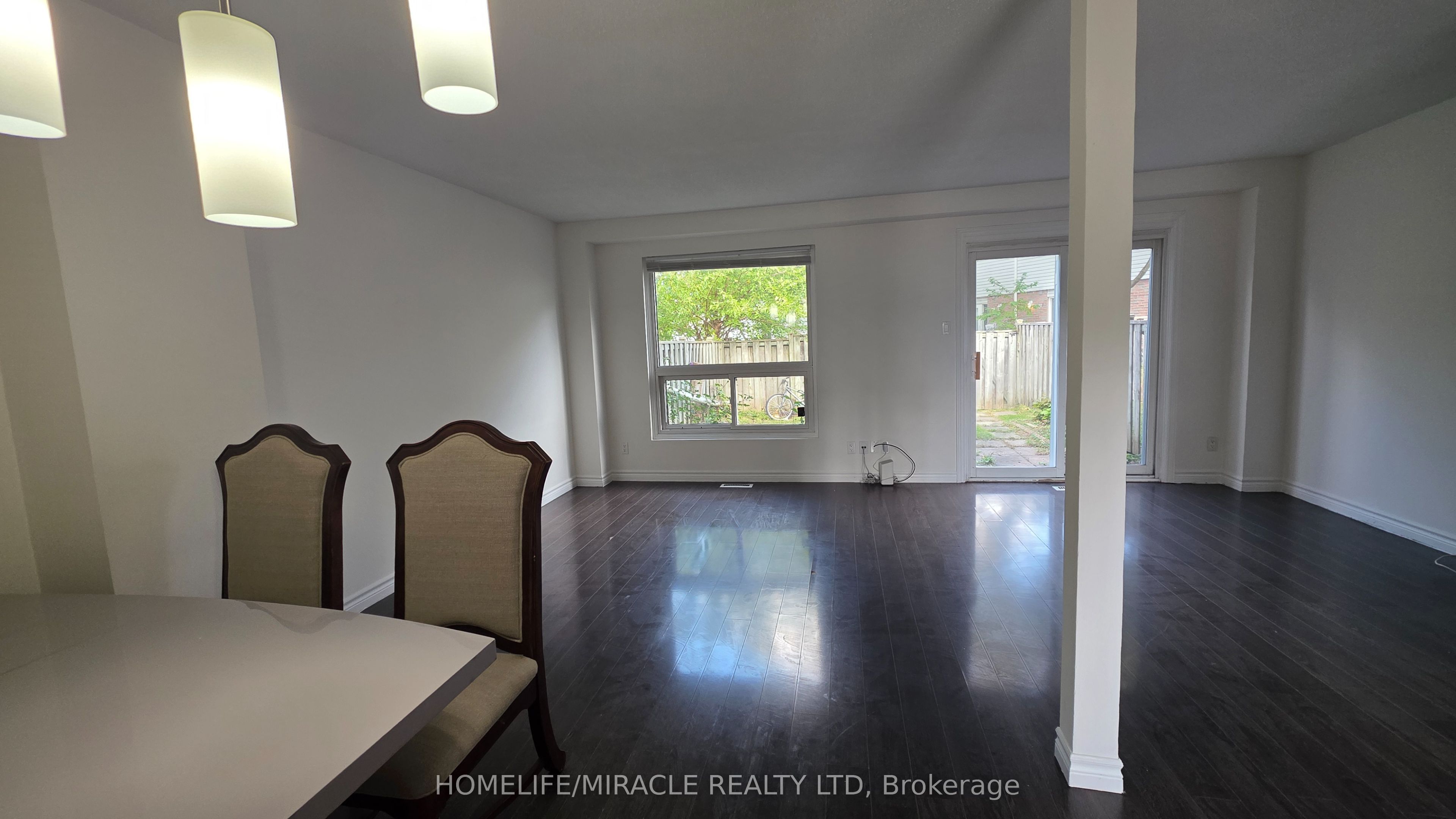 32 Mowat Boulevard 38 Property Photo 21