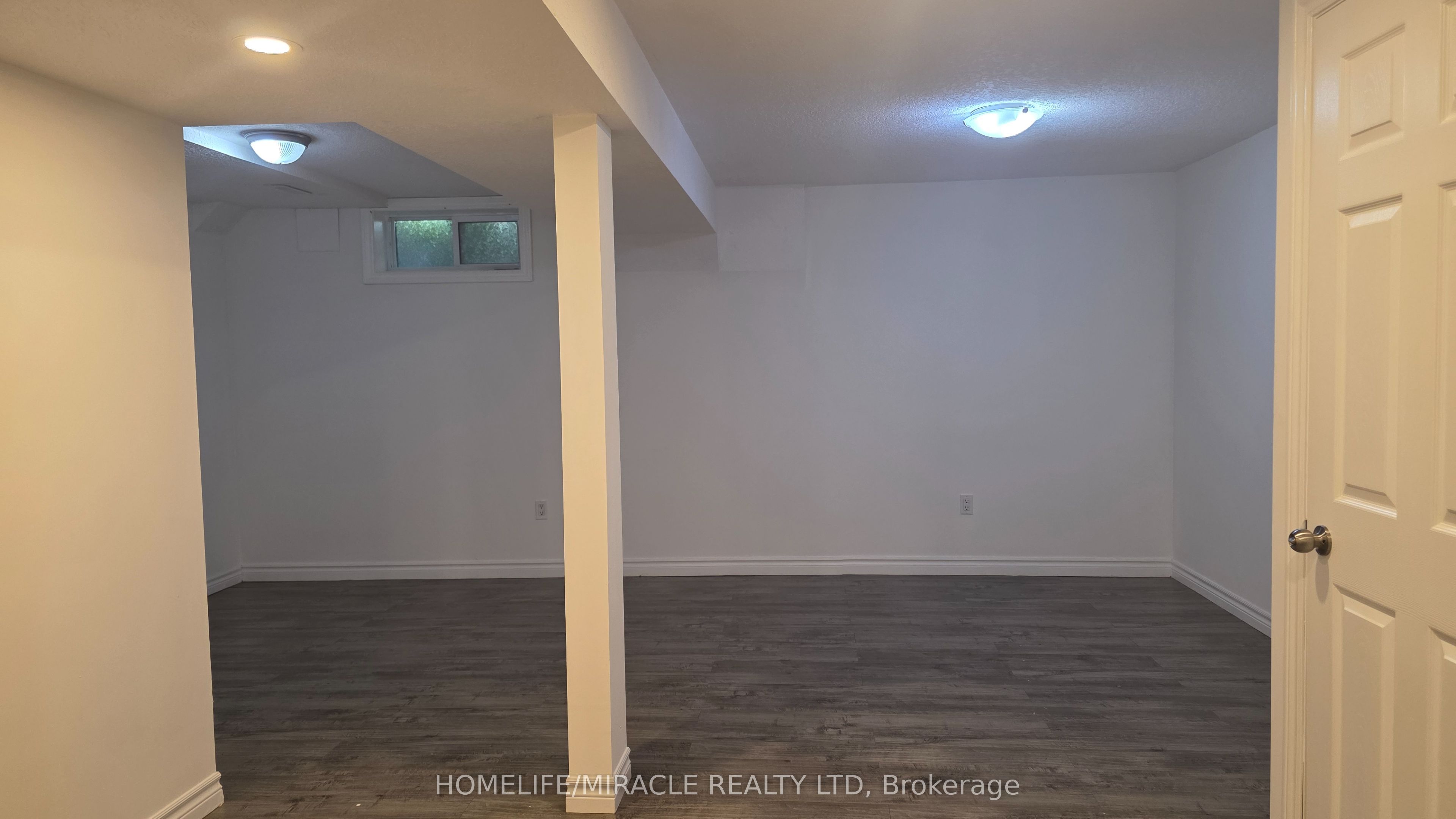 32 Mowat Boulevard 38 Property Photo 23