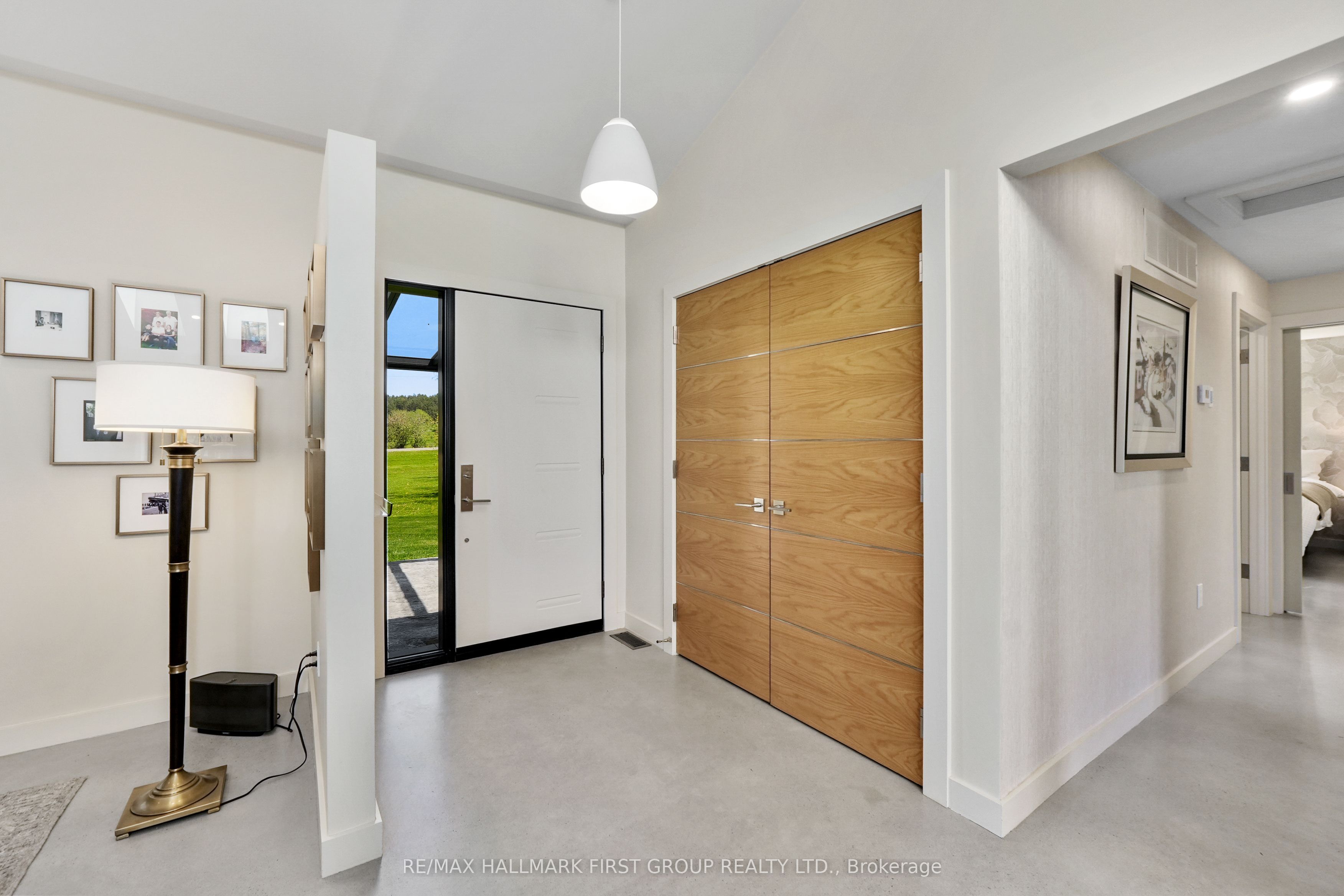 4566 Harwood Road Property Photo 5