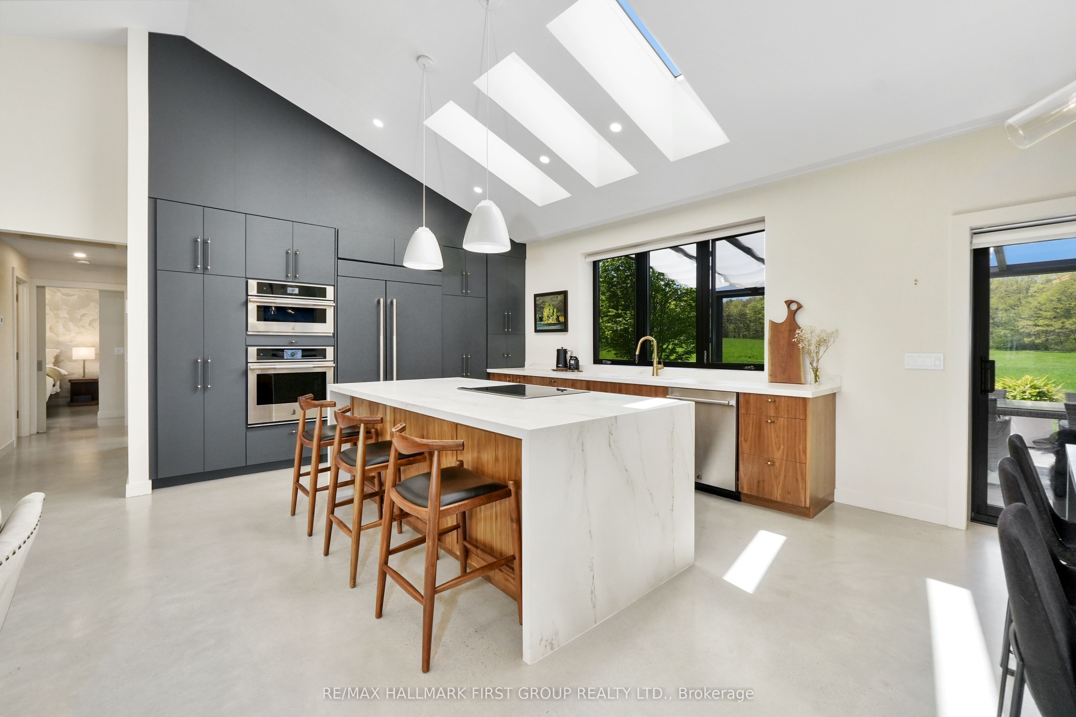 4566 Harwood Road Property Photo 10
