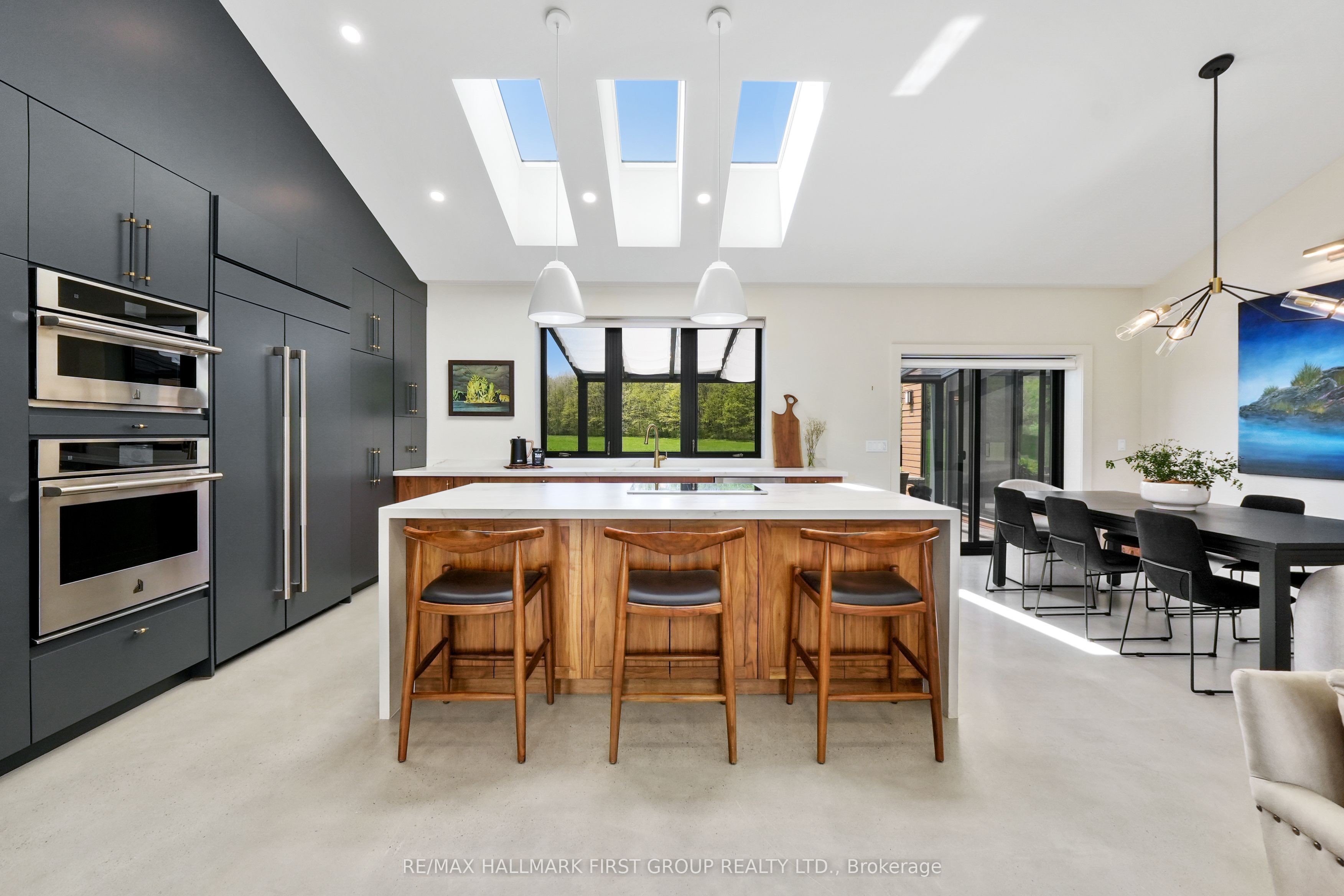 4566 Harwood Road Property Photo 12
