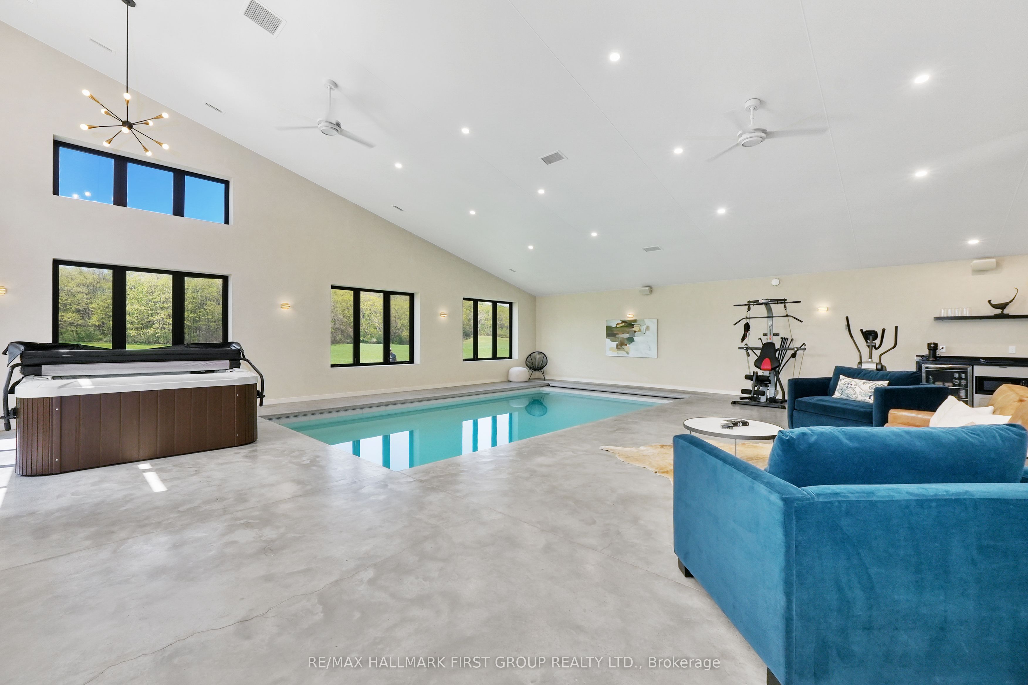 4566 Harwood Road Property Photo 16