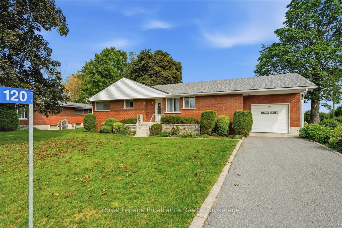 120 Sidney Crescent Property Photo 1