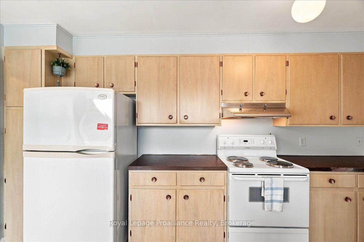 120 Sidney Crescent Property Photo 8