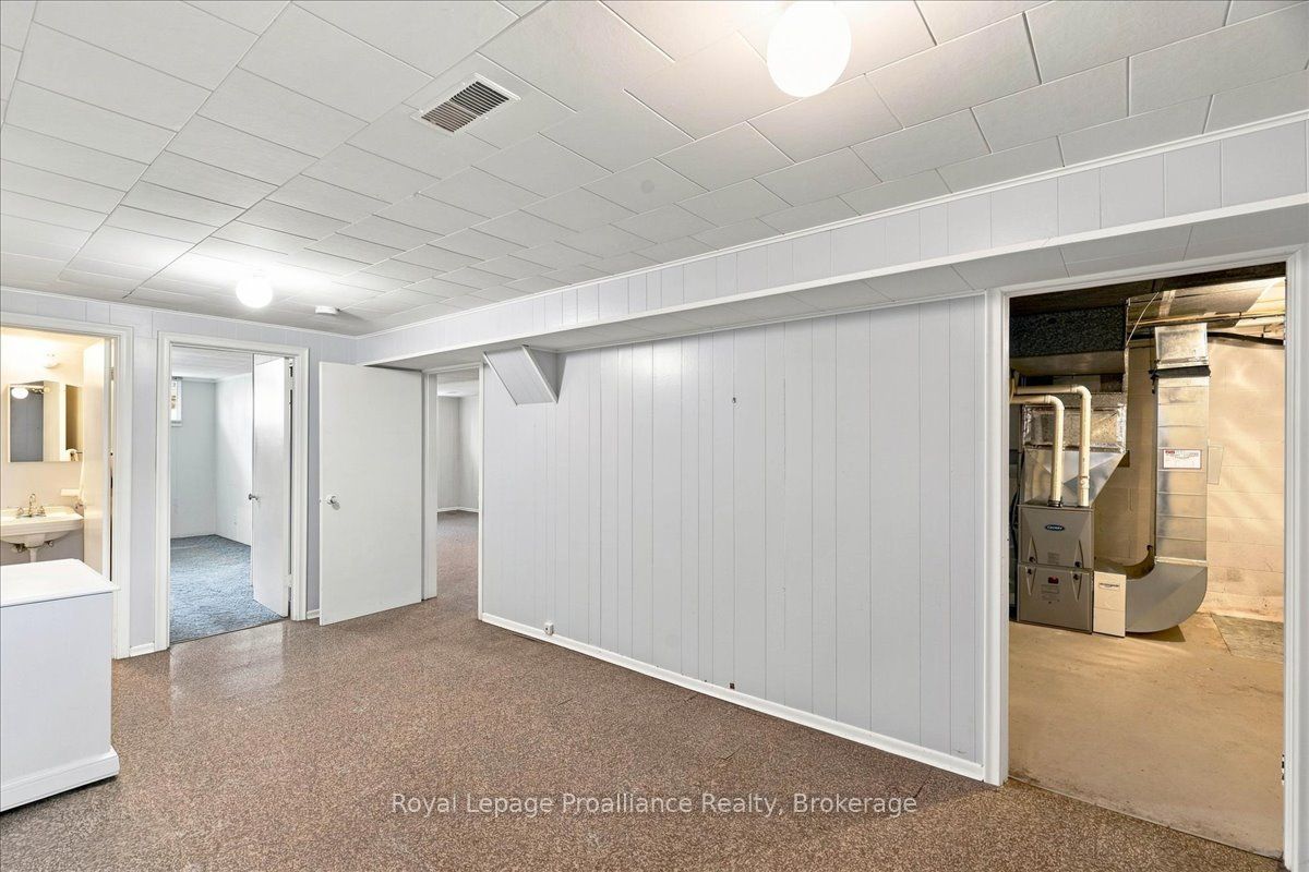 120 Sidney Crescent Property Photo 23
