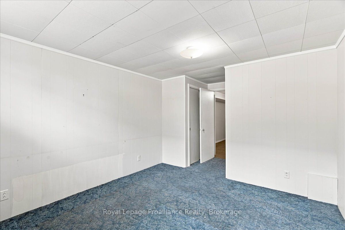 120 Sidney Crescent Property Photo 29