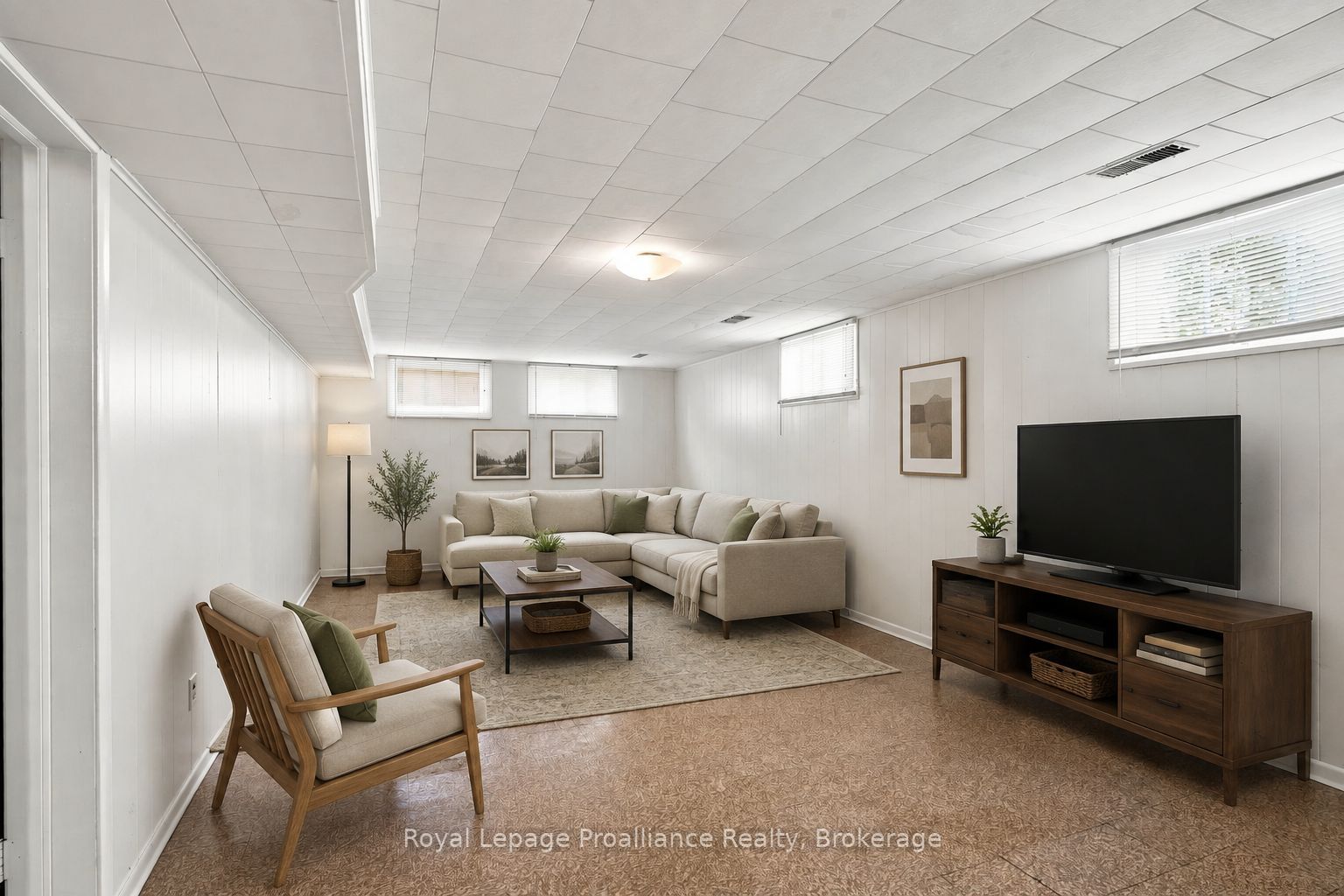 120 Sidney Crescent Property Photo 31