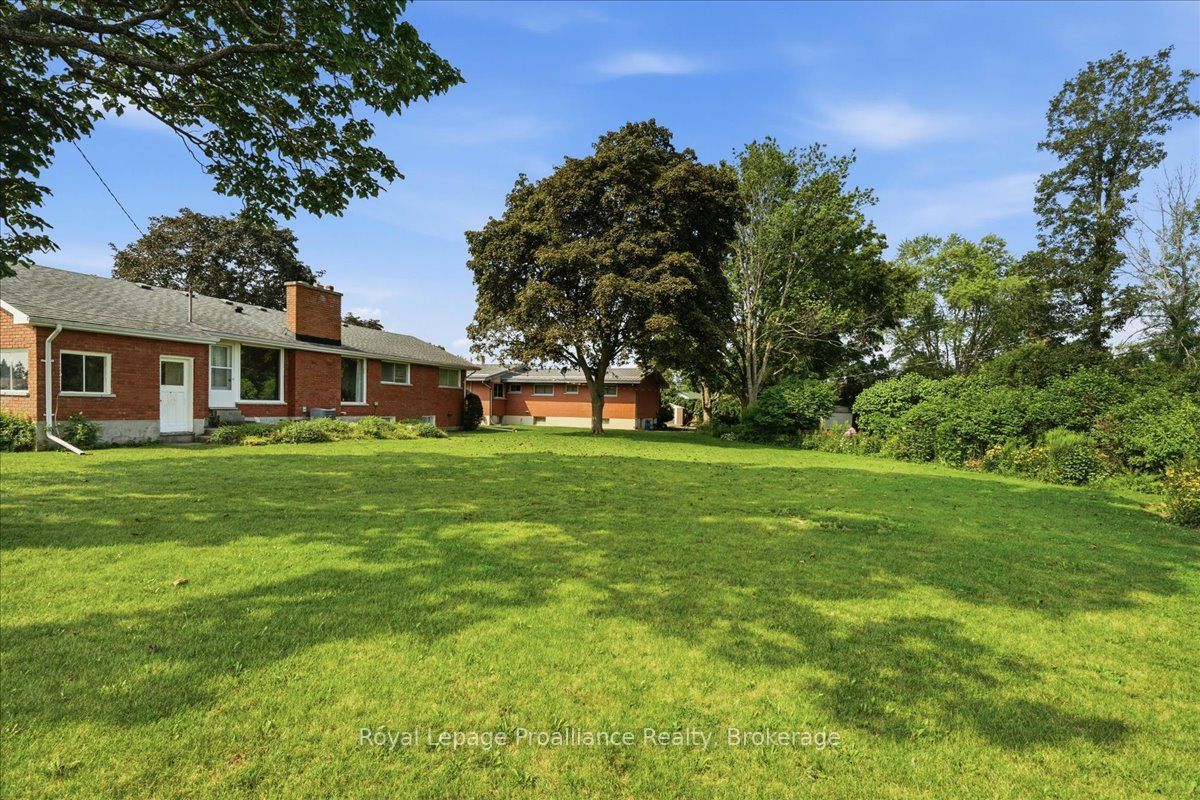 120 Sidney Crescent Property Photo 37