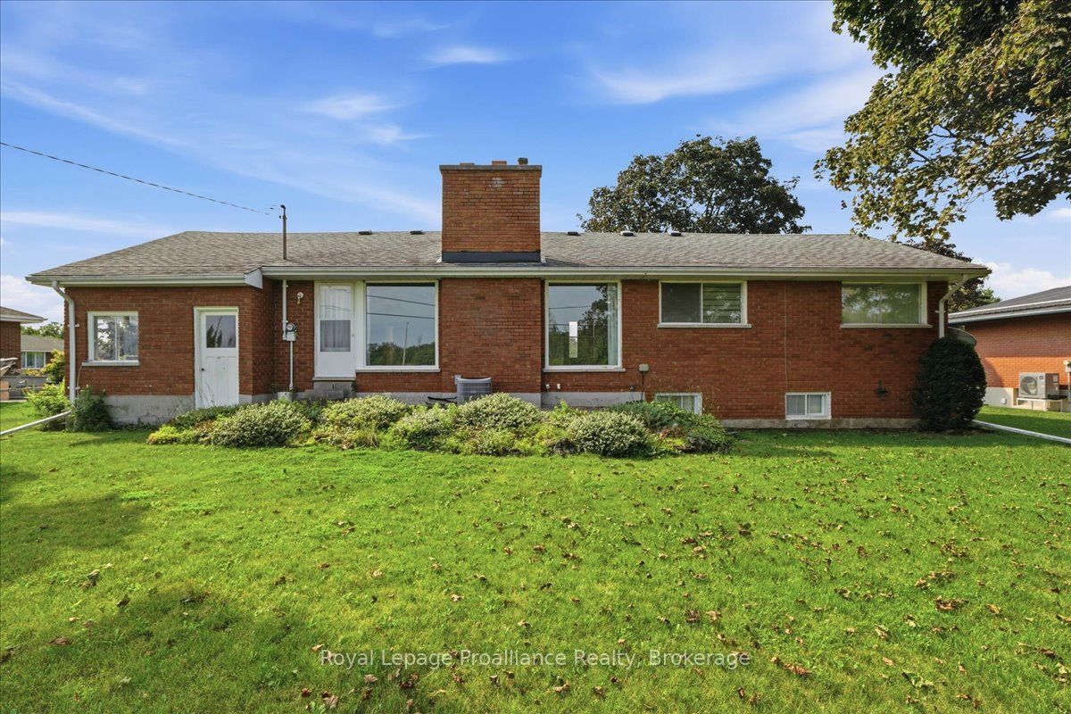 120 Sidney Crescent Property Photo 38