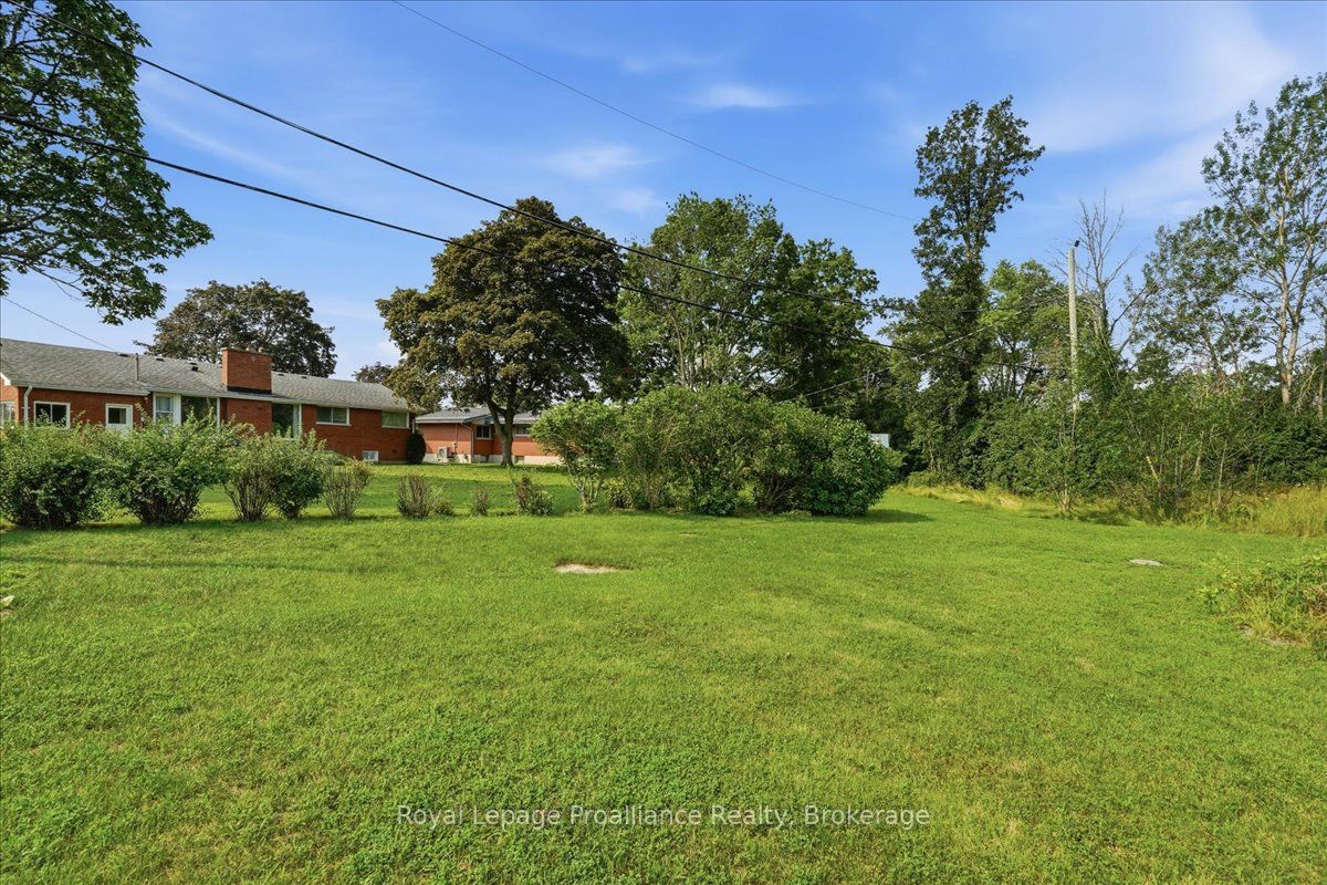 120 Sidney Crescent Property Photo 41