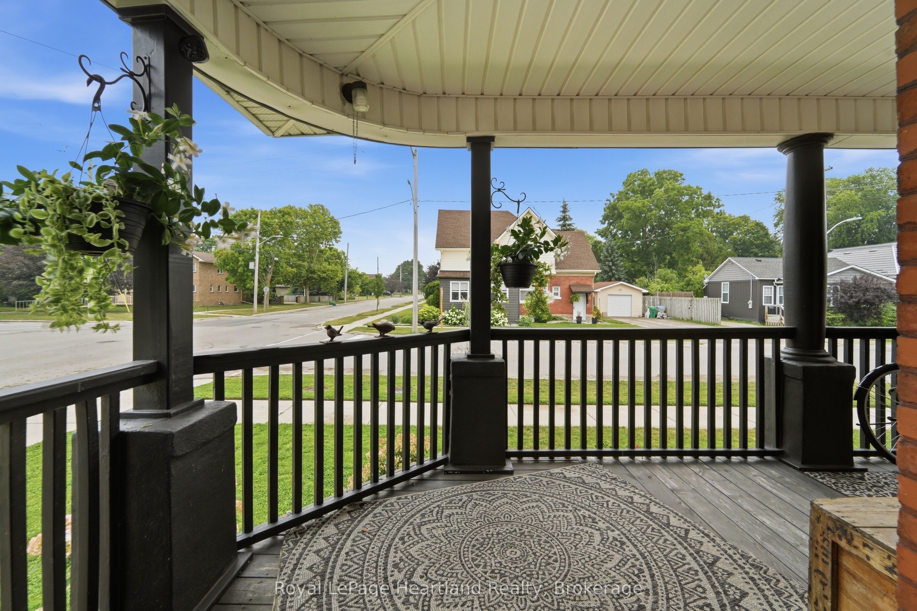 5 Britannia Road W Property Photo 5