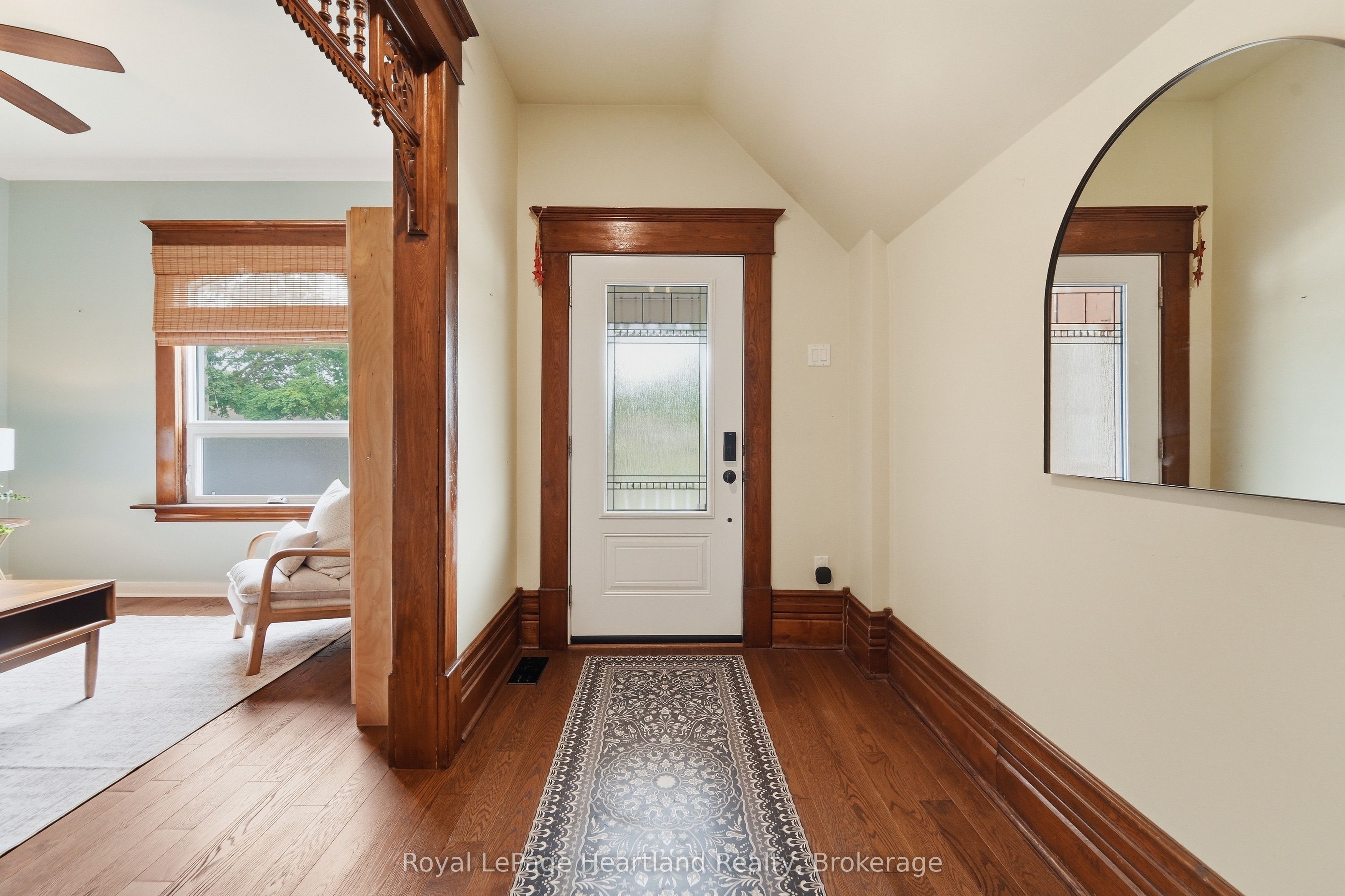 5 Britannia Road W Property Photo 9