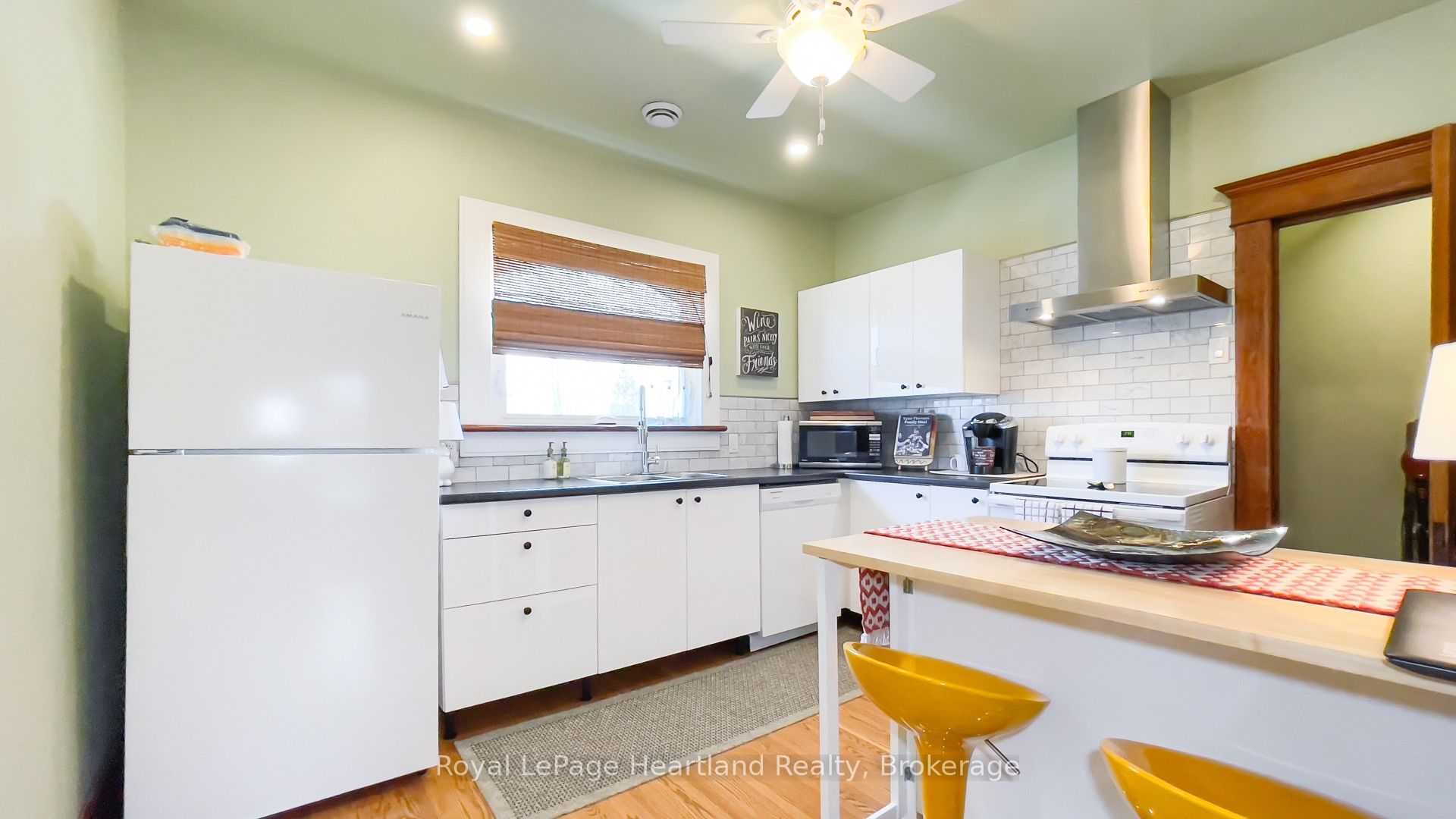 5 Britannia Road W Property Photo 37