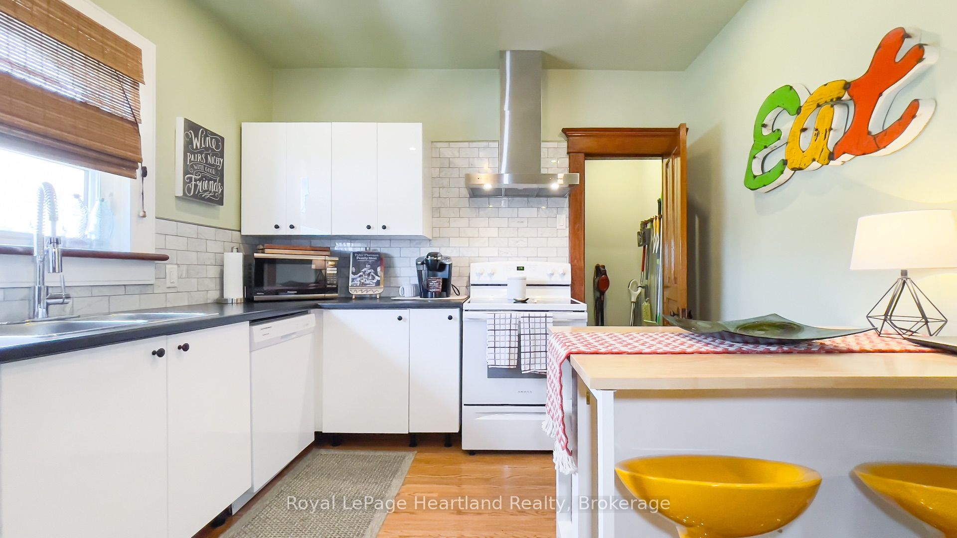 5 Britannia Road W Property Photo 38