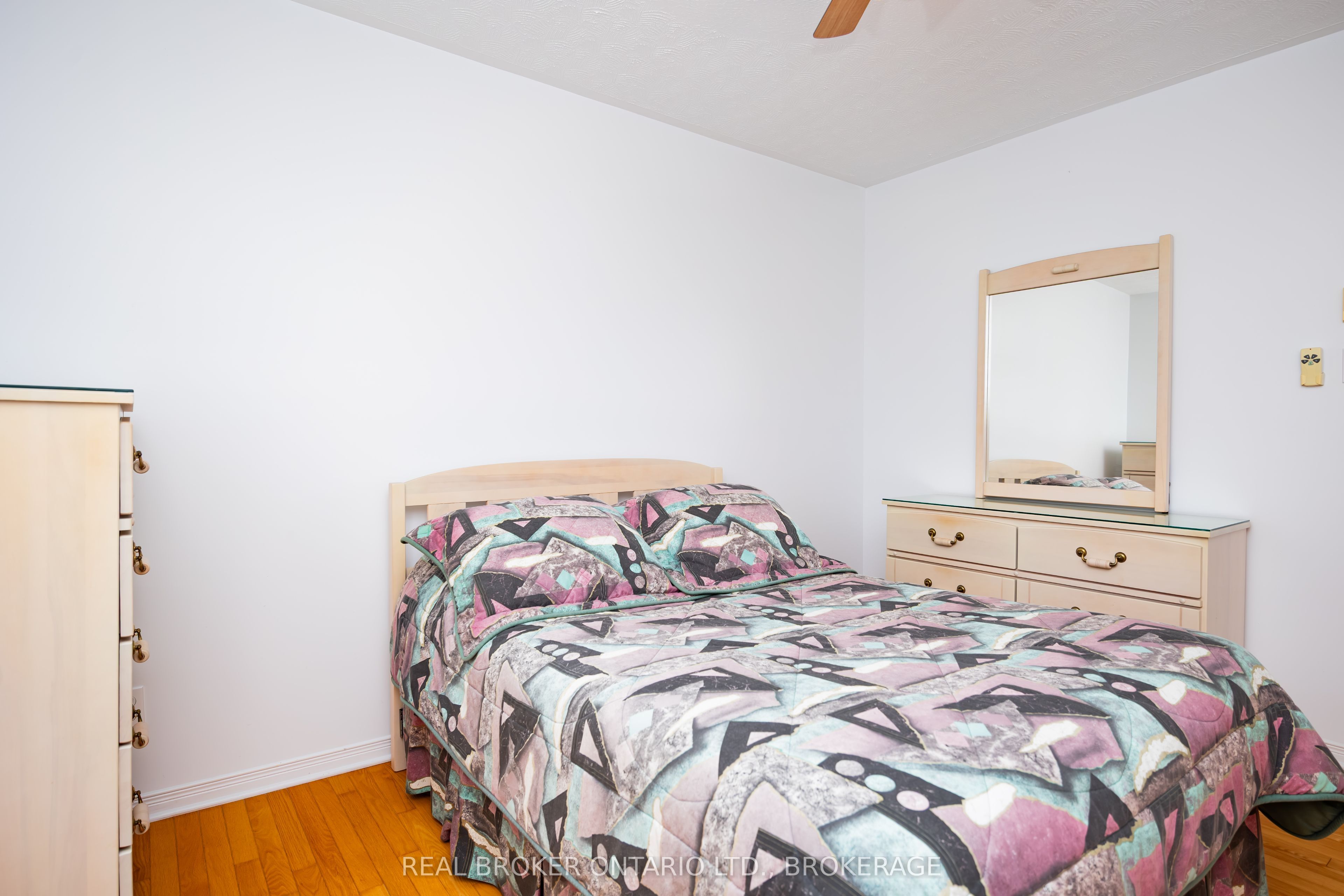 20392 Roy Crescent Property Photo 23