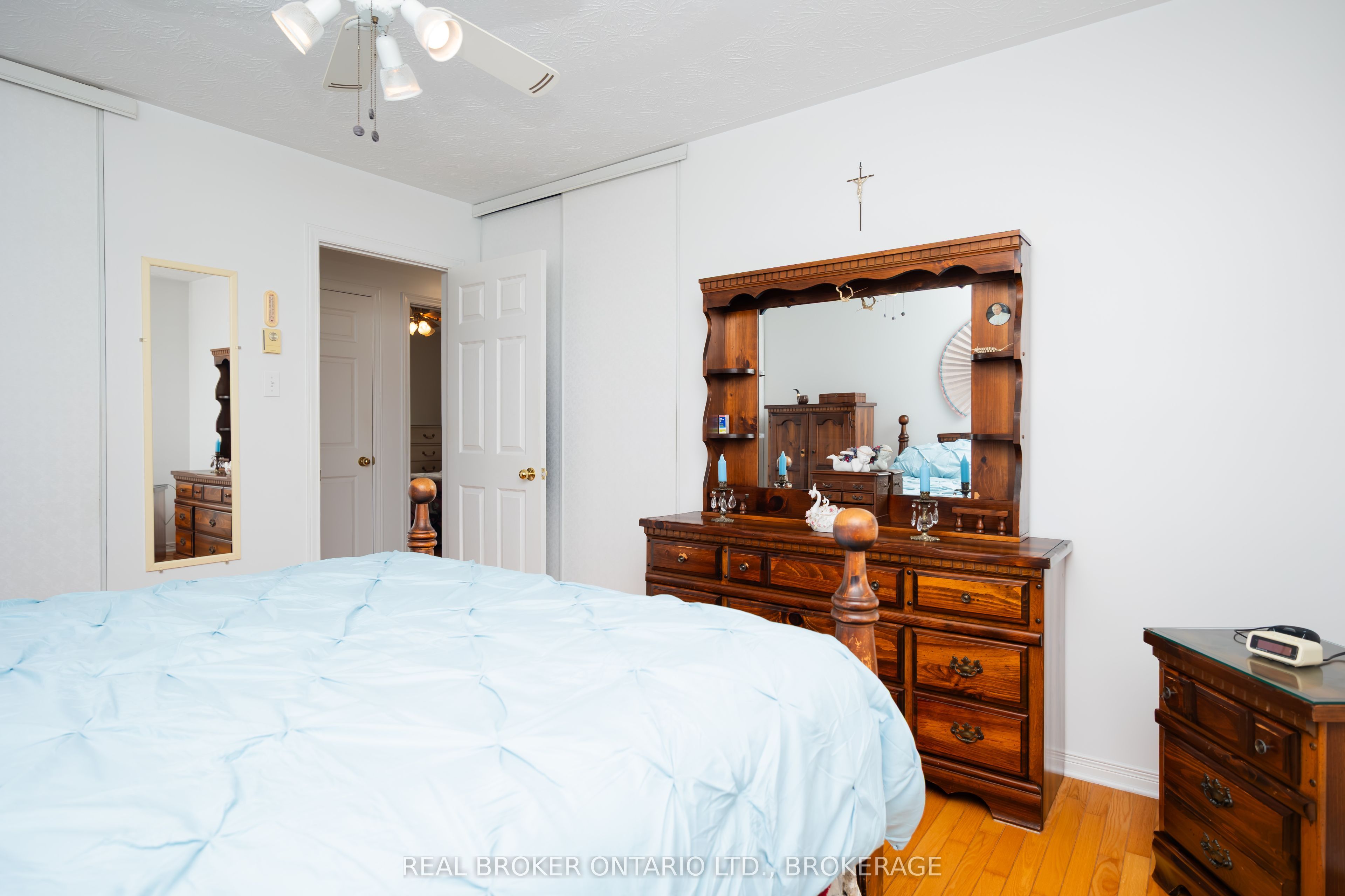 20392 Roy Crescent Property Photo 27