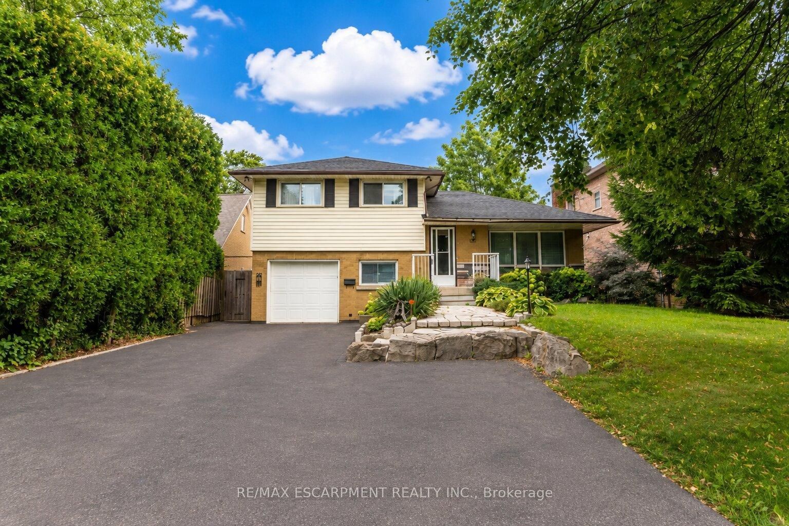 120 Stone Church Road W Property Photo 2
