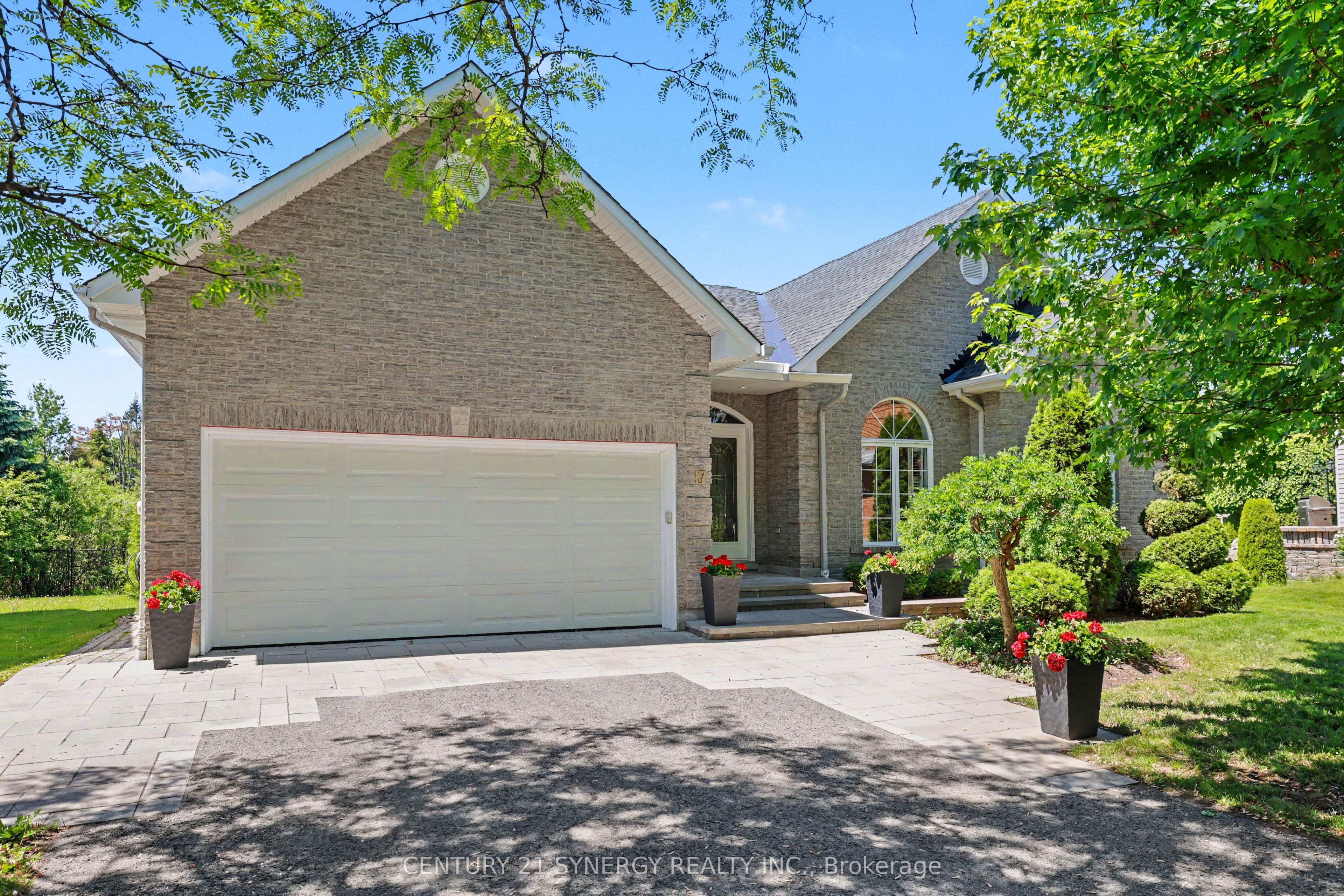17 Warnock Court Property Photo 2