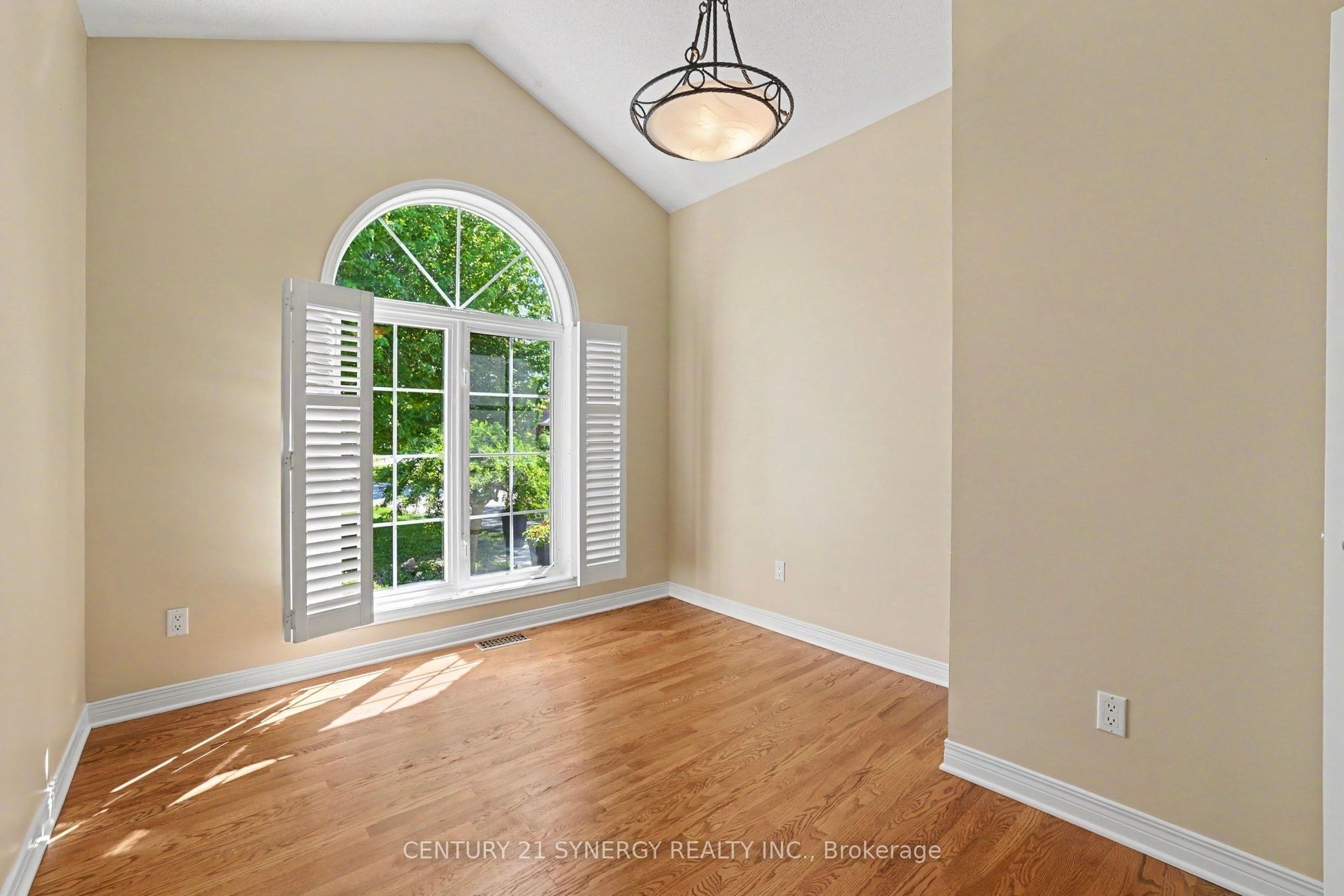 17 Warnock Court Property Photo 23
