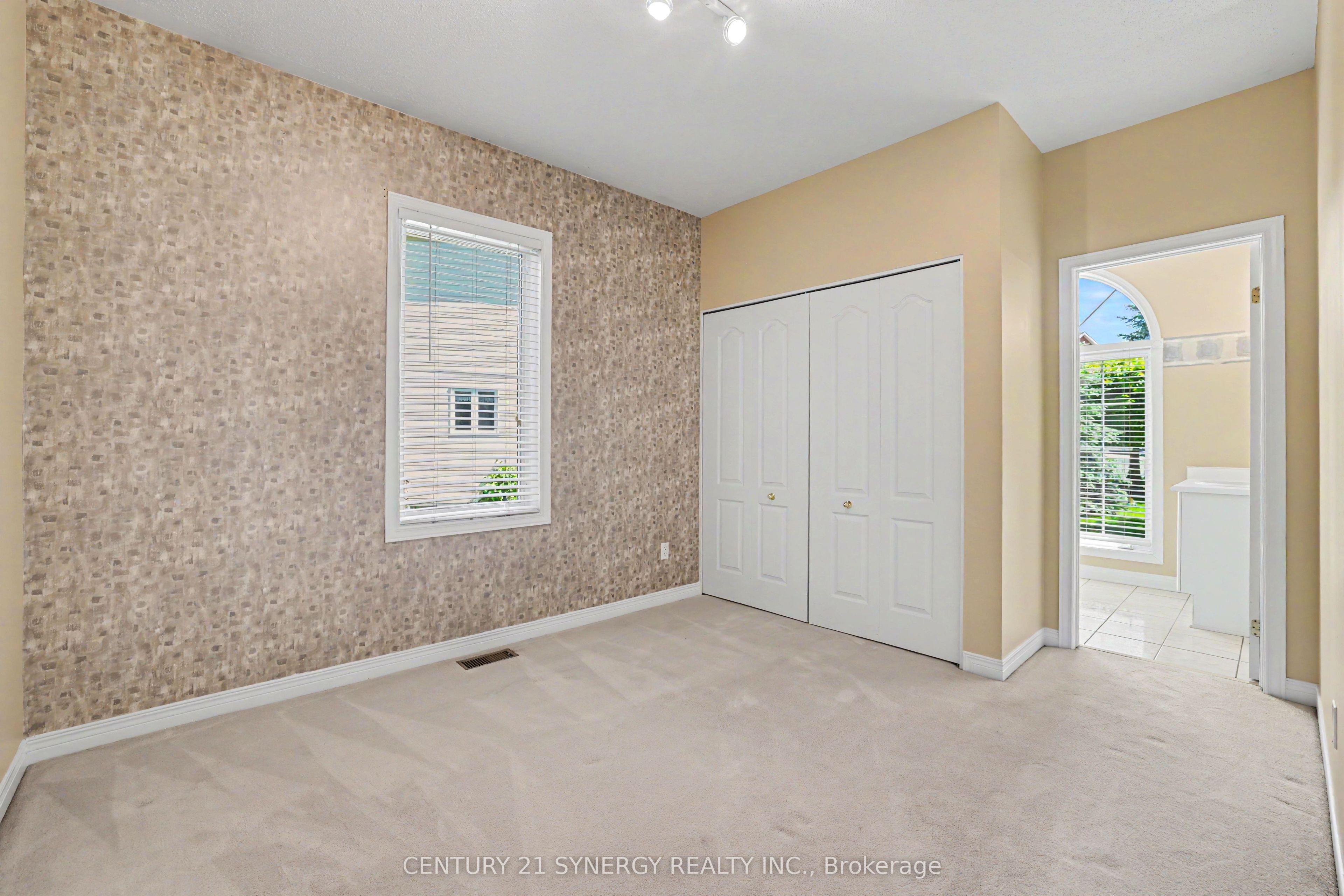 17 Warnock Court Property Photo 32