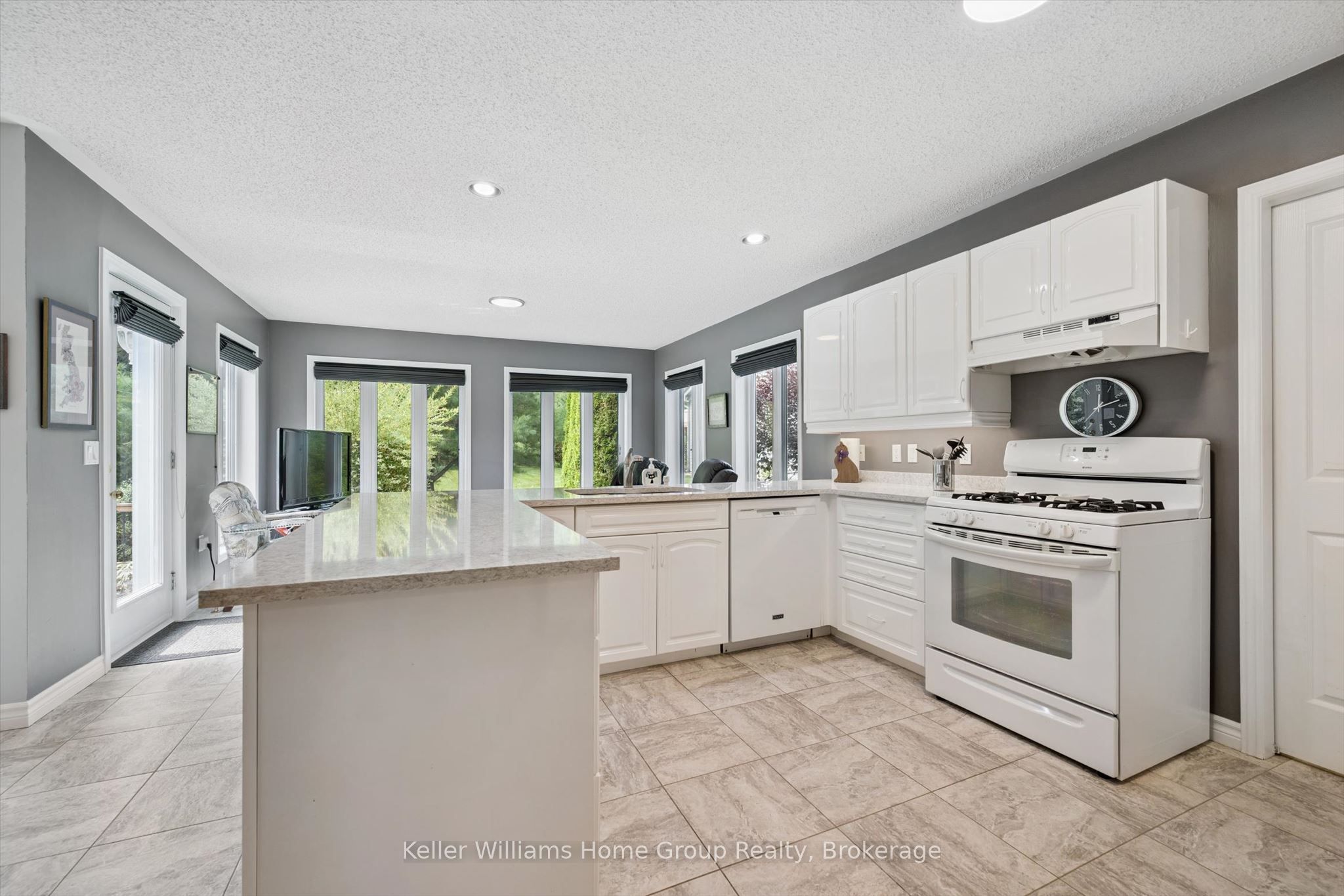 90 White Bark Way Property Photo 10