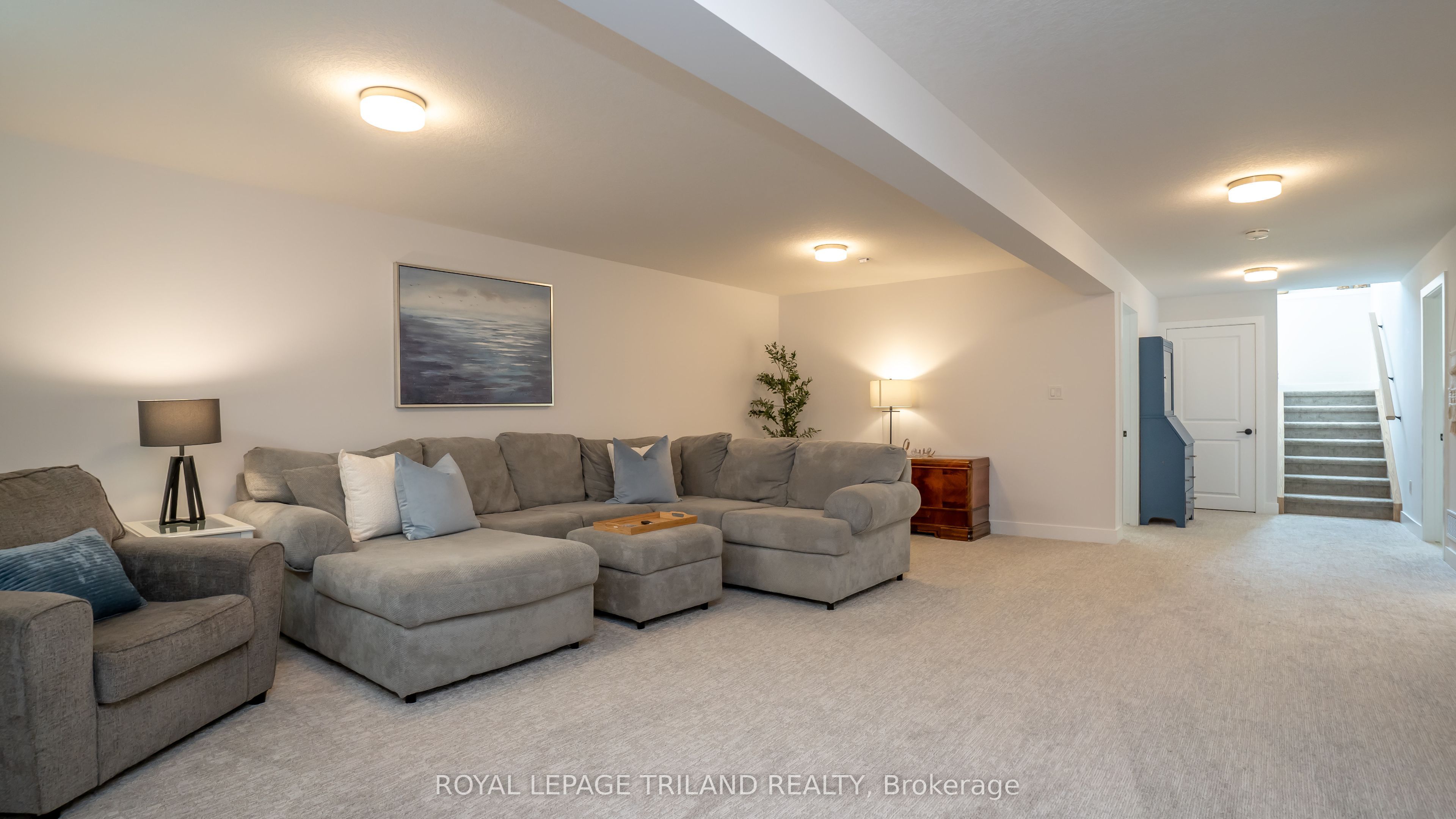 138 Renaissance Drive Property Photo 23
