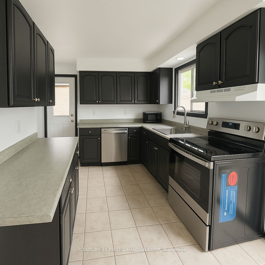 124 Ardsley Crescent Property Photo 4
