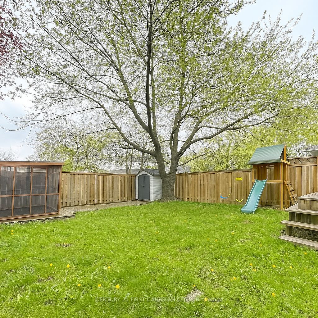 124 Ardsley Crescent Property Photo 11
